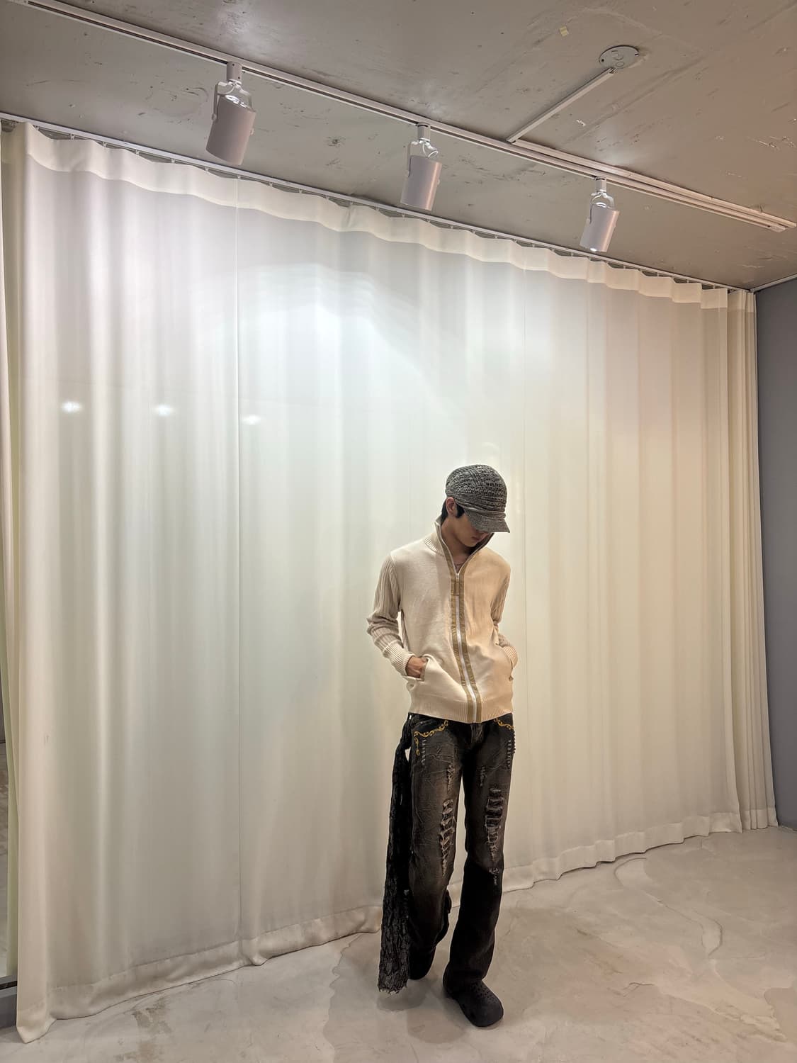 “Takeo Kikuchi” Beige Minimal Mood Knit  상품이미지2