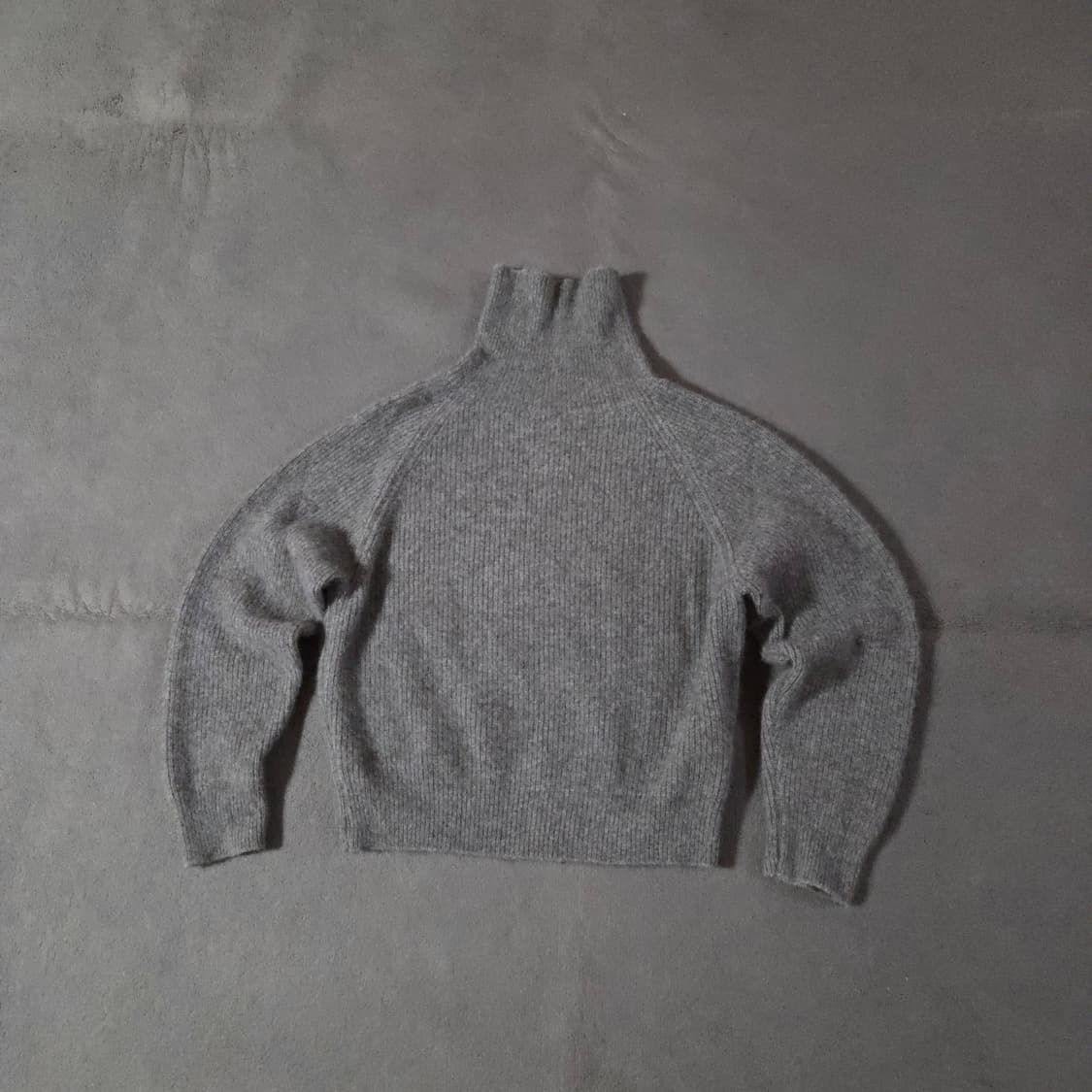 ERUME 이루미 폭스 라쿤 울 터틀넥 니트 스웨터 상품이미지1