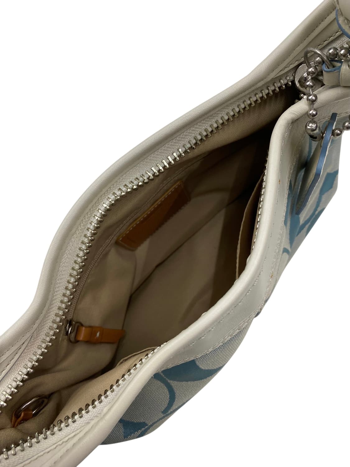 코치 y2k 베이비블루 화이트백 2way 상품이미지3