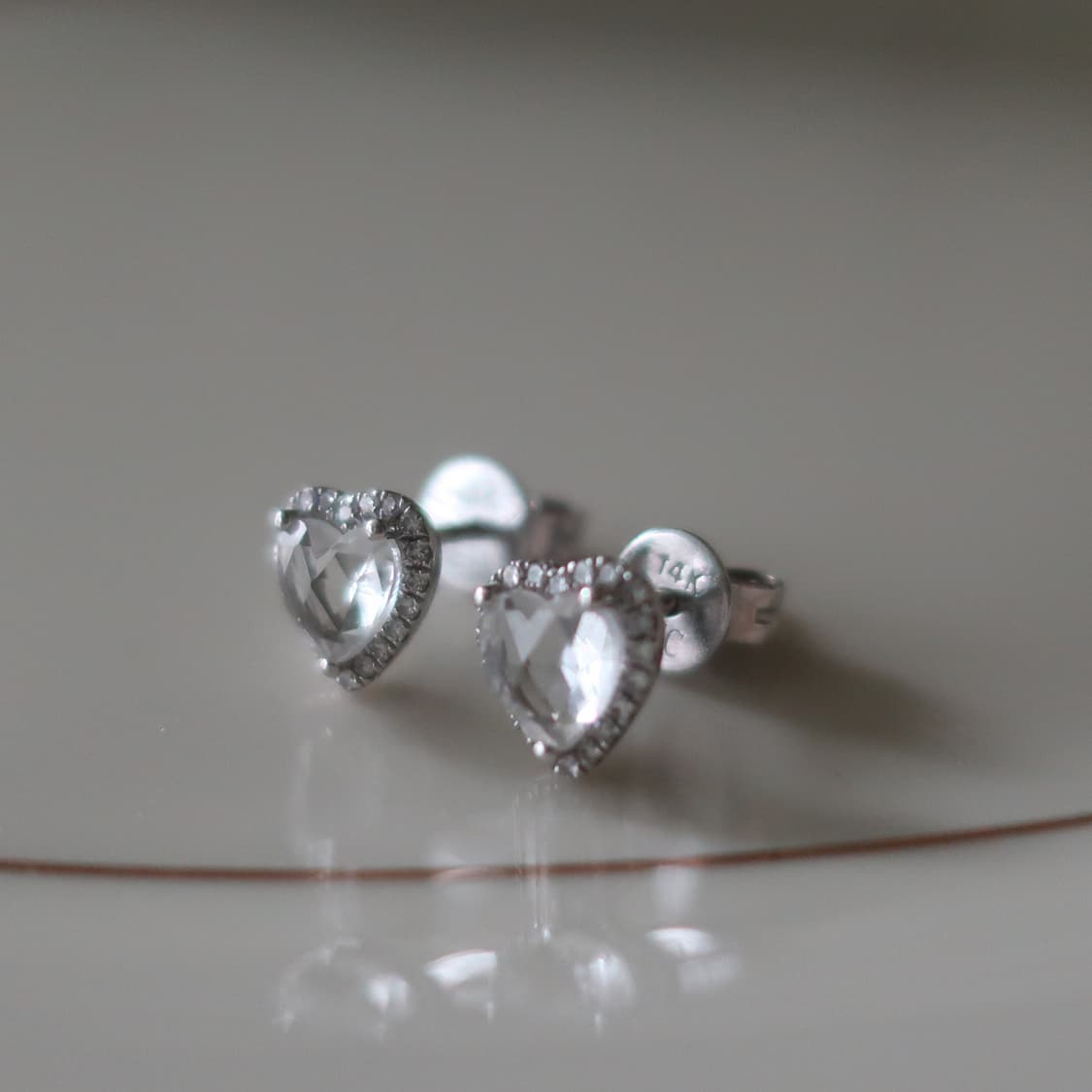 14k 백수정 다이아몬드 하트 귀걸이 상품이미지1