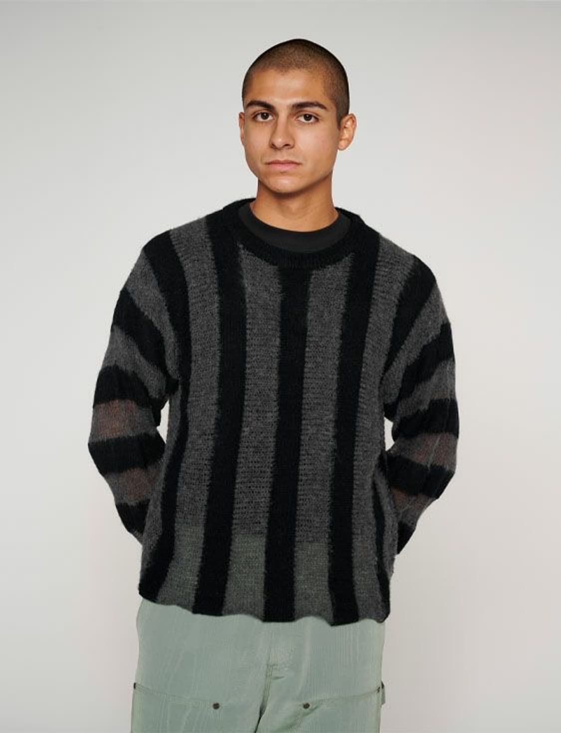 브레인데드 Fuzzy Threadbare Sweater In Black 상품이미지3