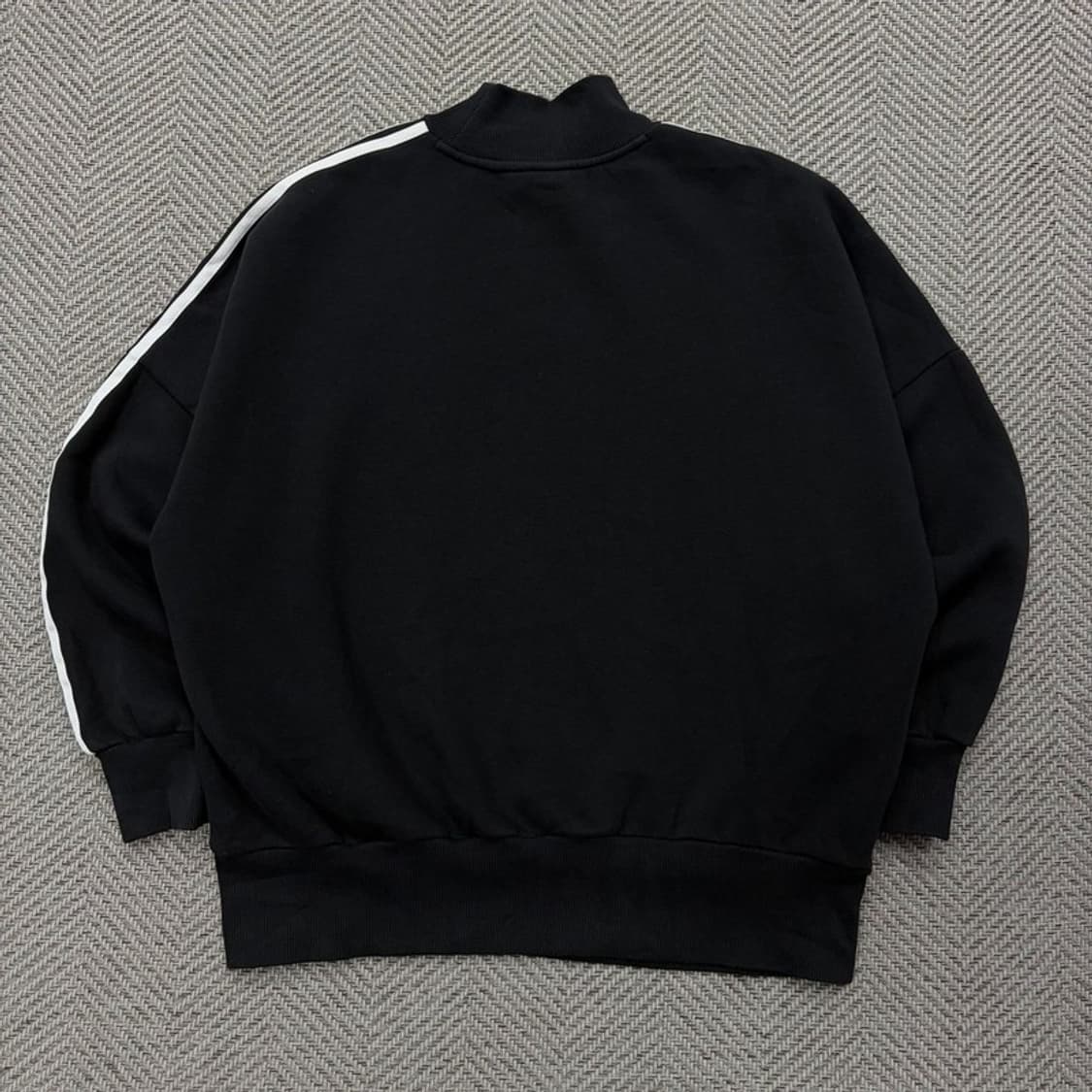 아디다스 터틀넥 로고 맨투맨 v2784 상품이미지2