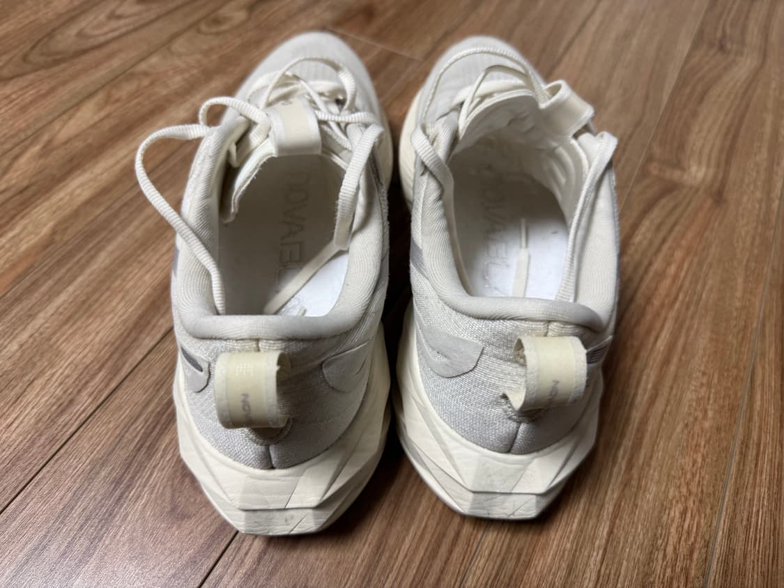 아식스 노바블라스트4 버치 문락 280사이즈 상품이미지3