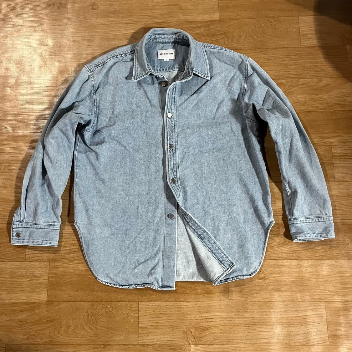 [110] 솔리드옴므 오버핏 데님셔츠 상품이미지1