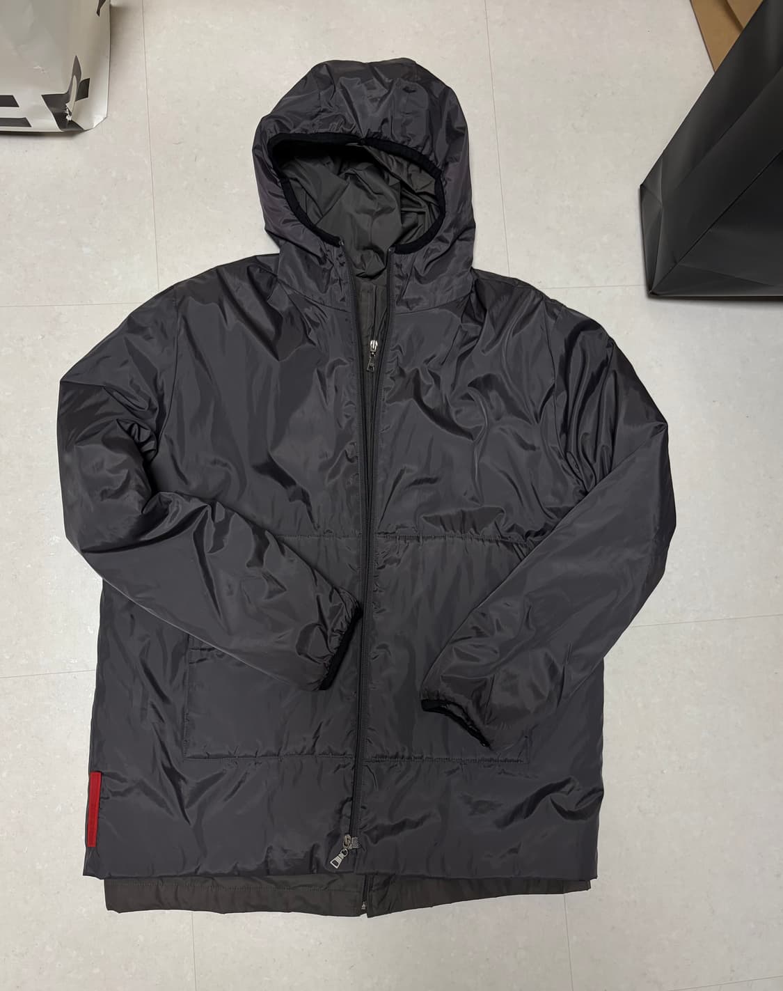 프라다 후드 레이어드 바람막이 패딩 상품이미지3