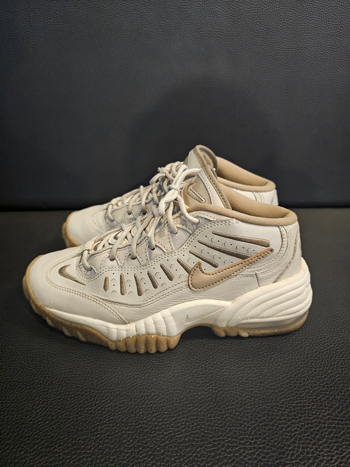 나이키 에어 어드저스트 상품이미지4