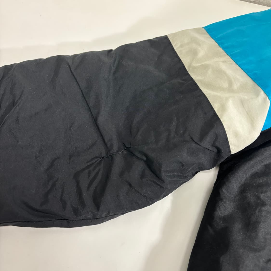 L NFL 블랙 오버핏 캐롤리아나 팬서스 올드스쿨 나일론점퍼 상품이미지3