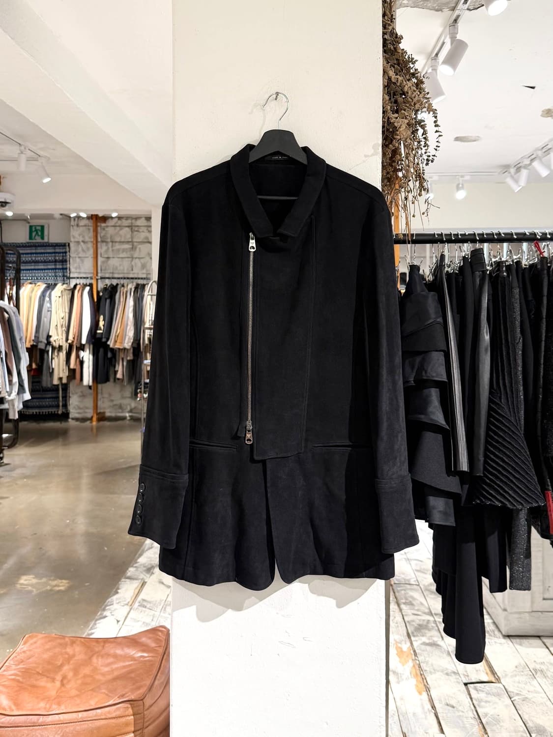 엠포리오 아르마니 블랙 비스코스 혼방 자켓 상품이미지1