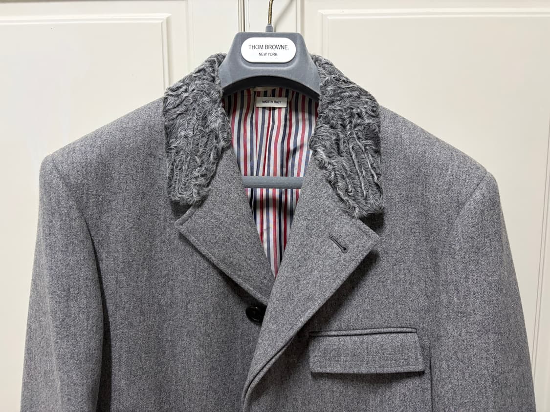 [백화점판] 톰브라운 천연모피 카라 울 코트 1사이즈 상품이미지1