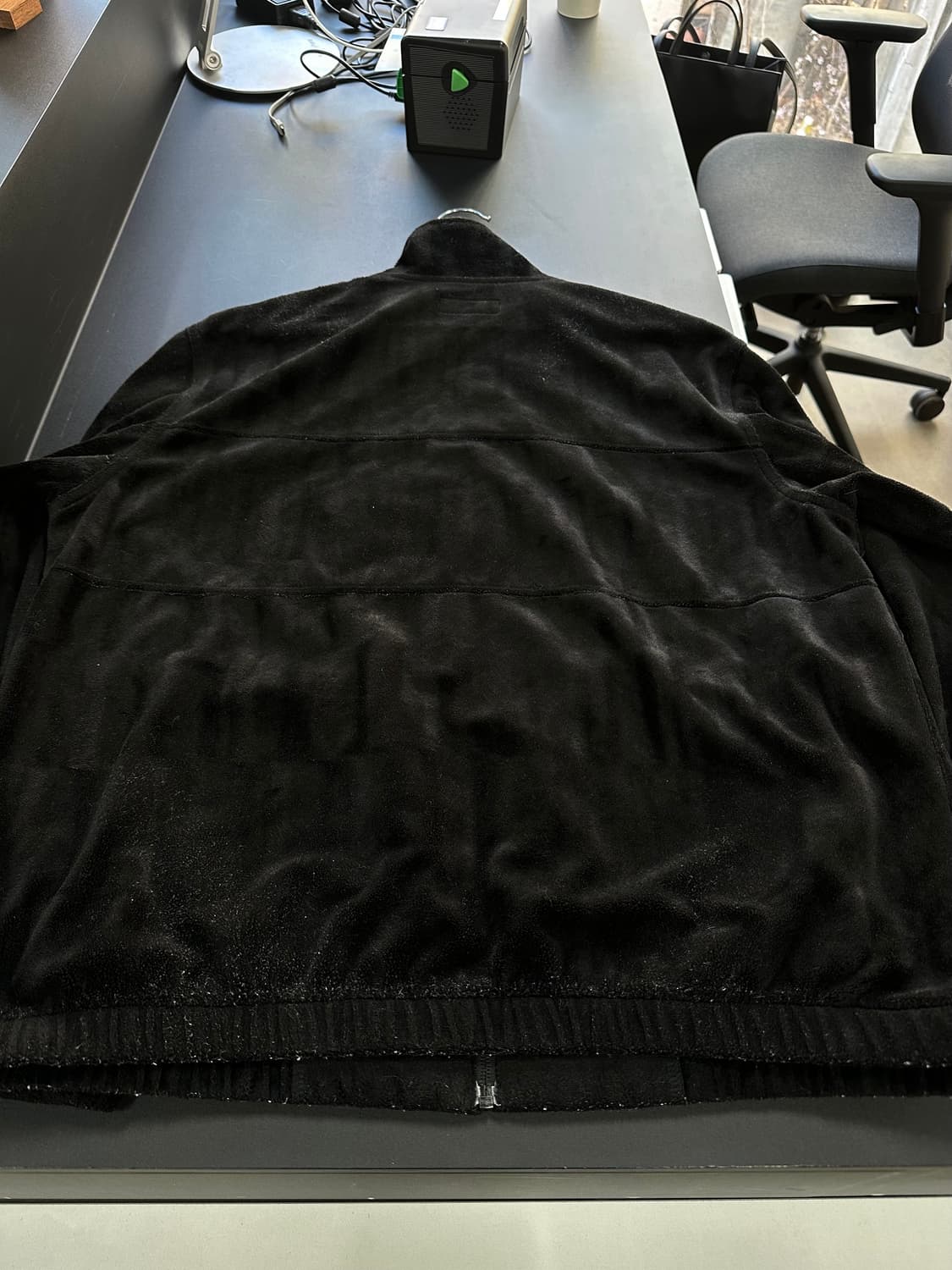 슈프림 자수로고 벨루어 트랙자켓  상품이미지5