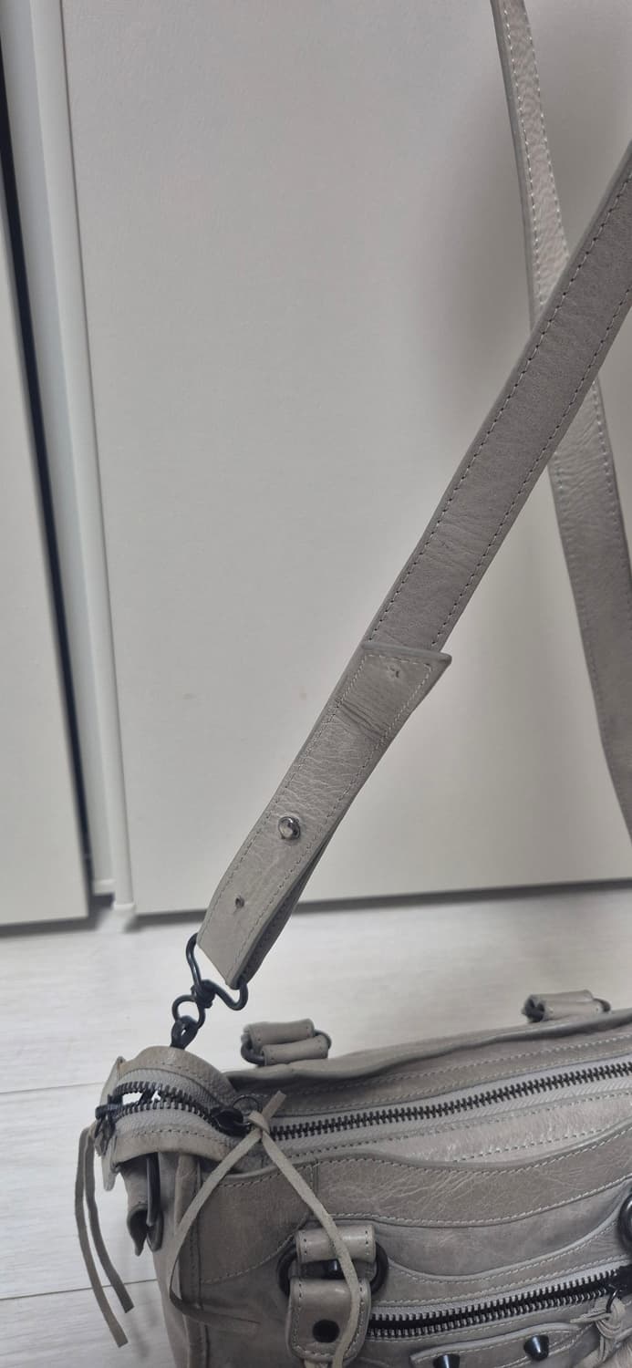 발렌시아가 모터백 상품이미지3