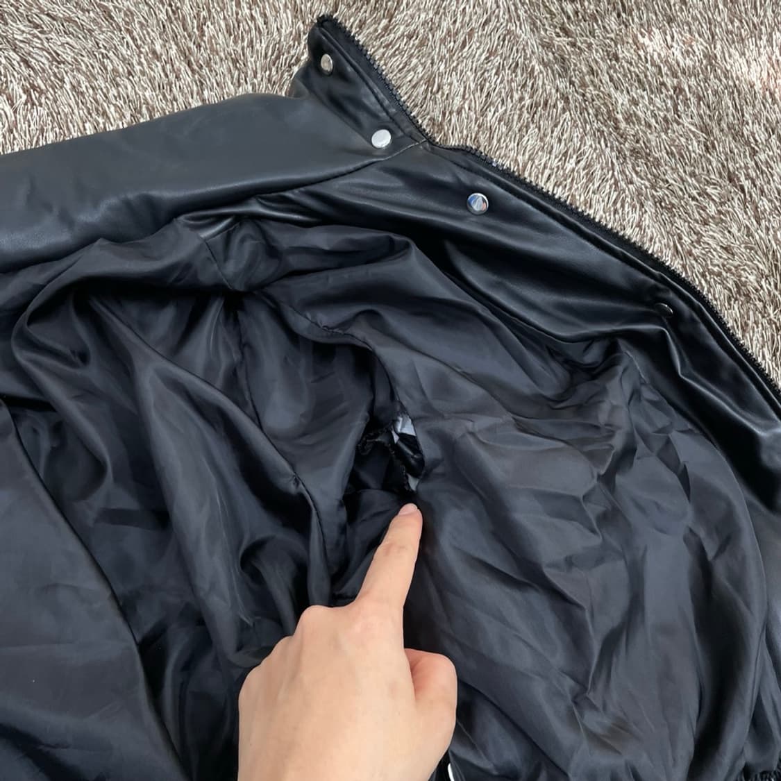 블랙 페이크 레더 숏 패딩 XL 상품이미지4