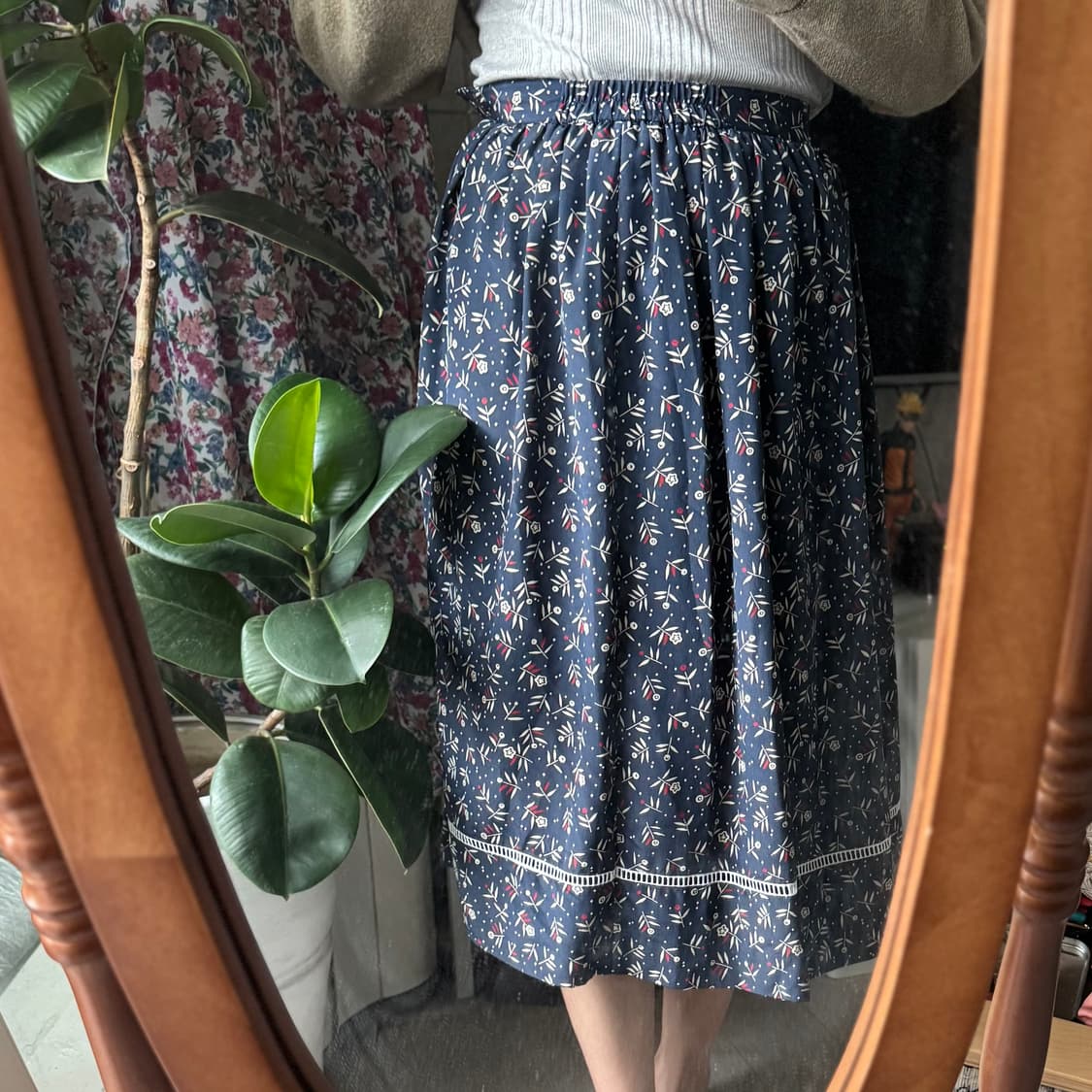 네이비 플라워 패턴 레이스 롱치마 상품이미지8