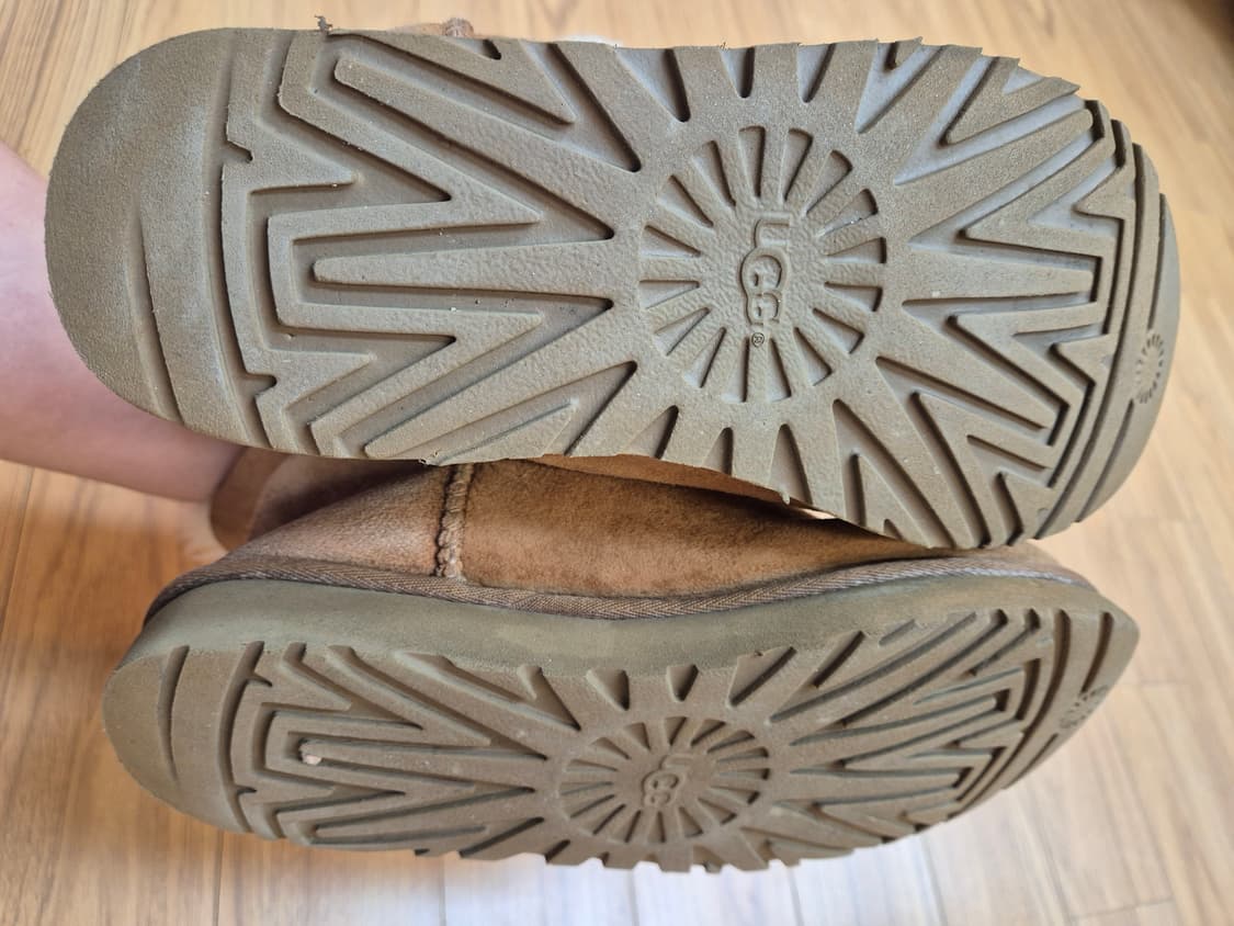 UGG 어그 부츠 브라운 색상 250mm입니다. 
따뜻한 겨울을 책임져줄 상품이미지5