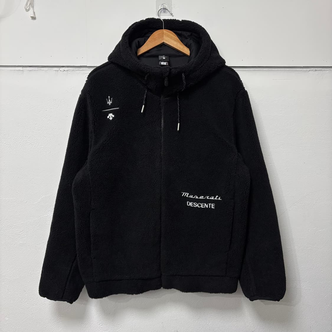 데상트x마세라티 셰르파 플리스 자켓 상품이미지1