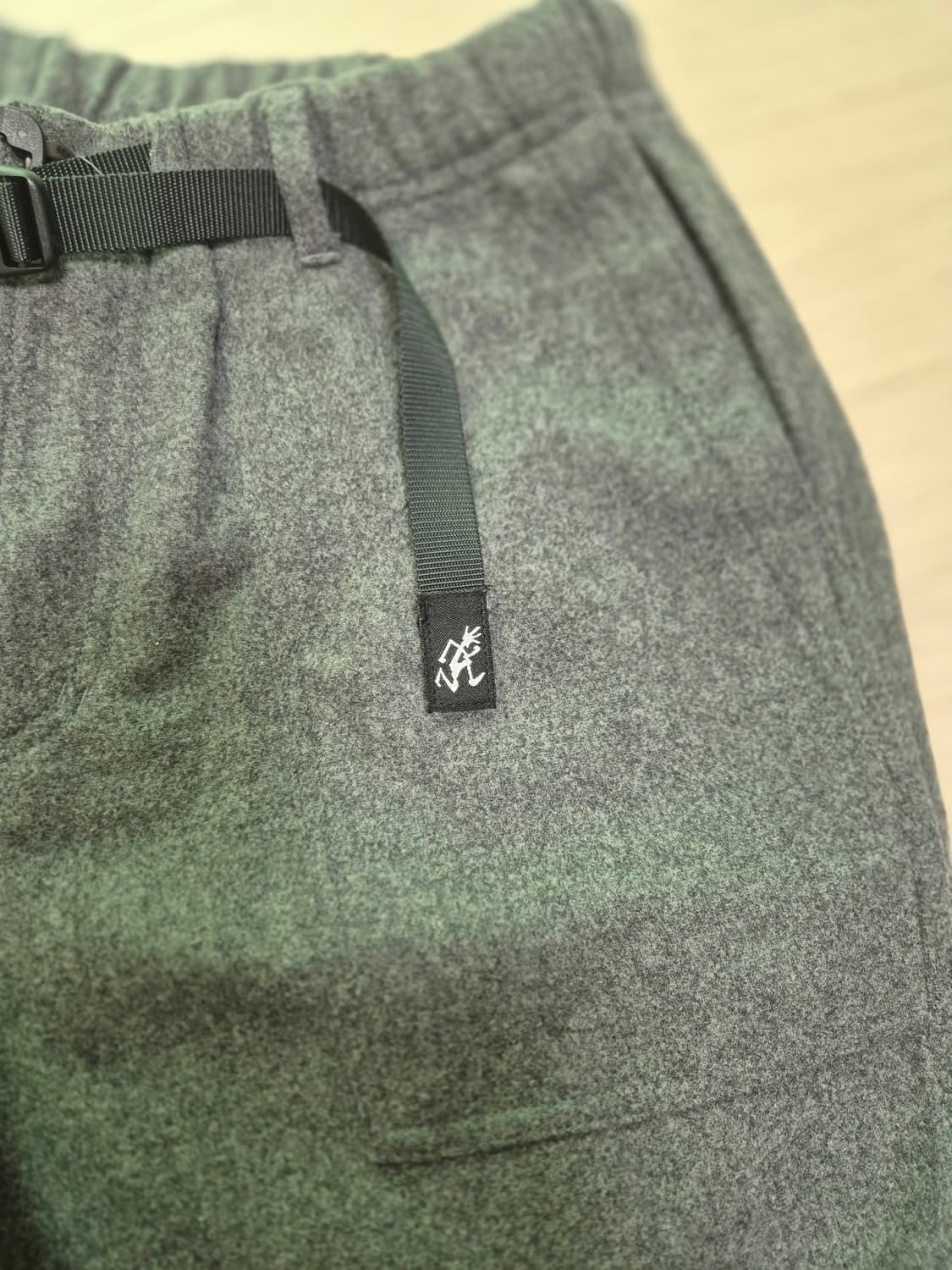 그라미치 루즈테이퍼드 울블렌드 그레이 상품이미지2