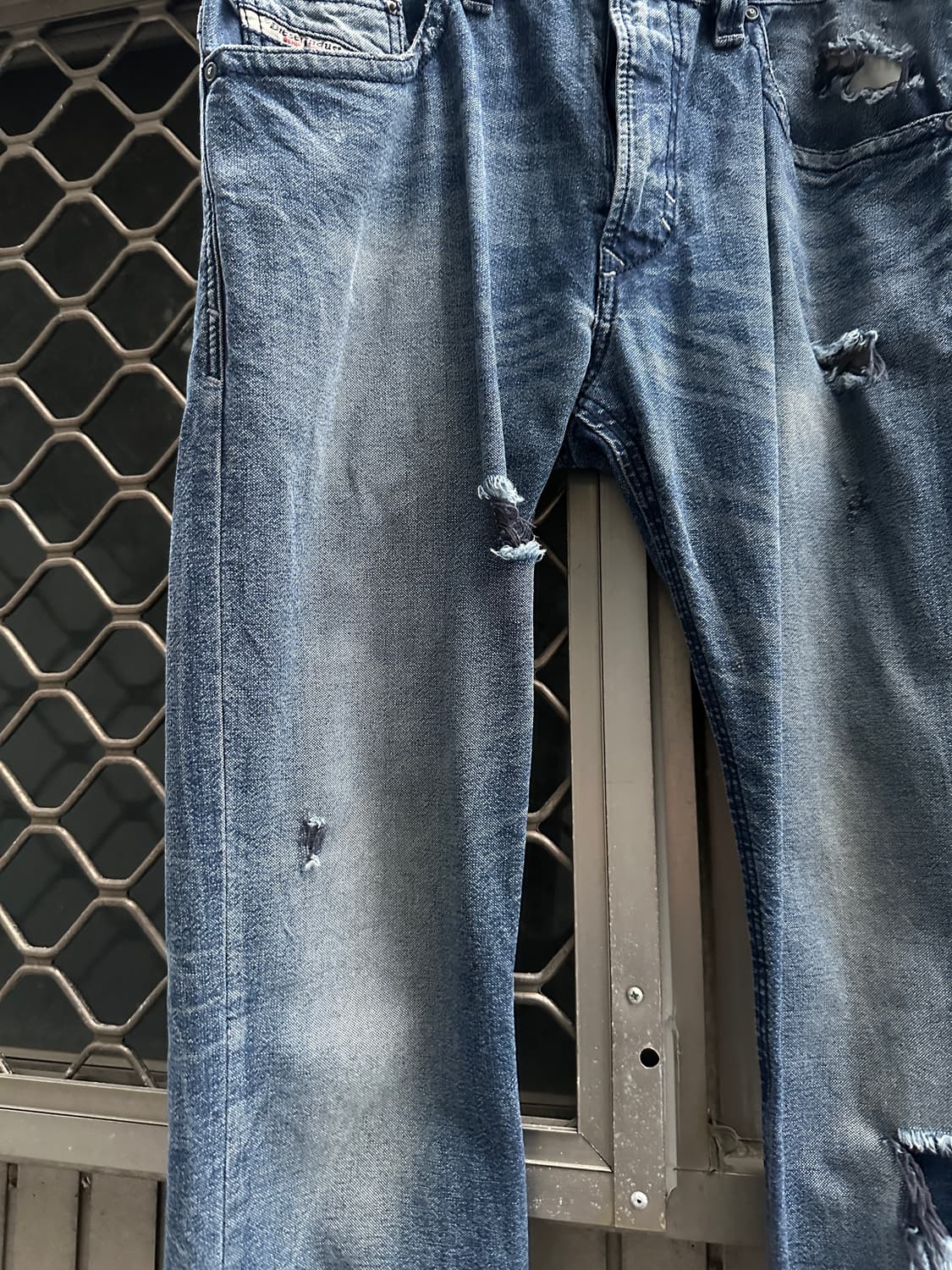 Diesel denim destroyed jeans 상품이미지4