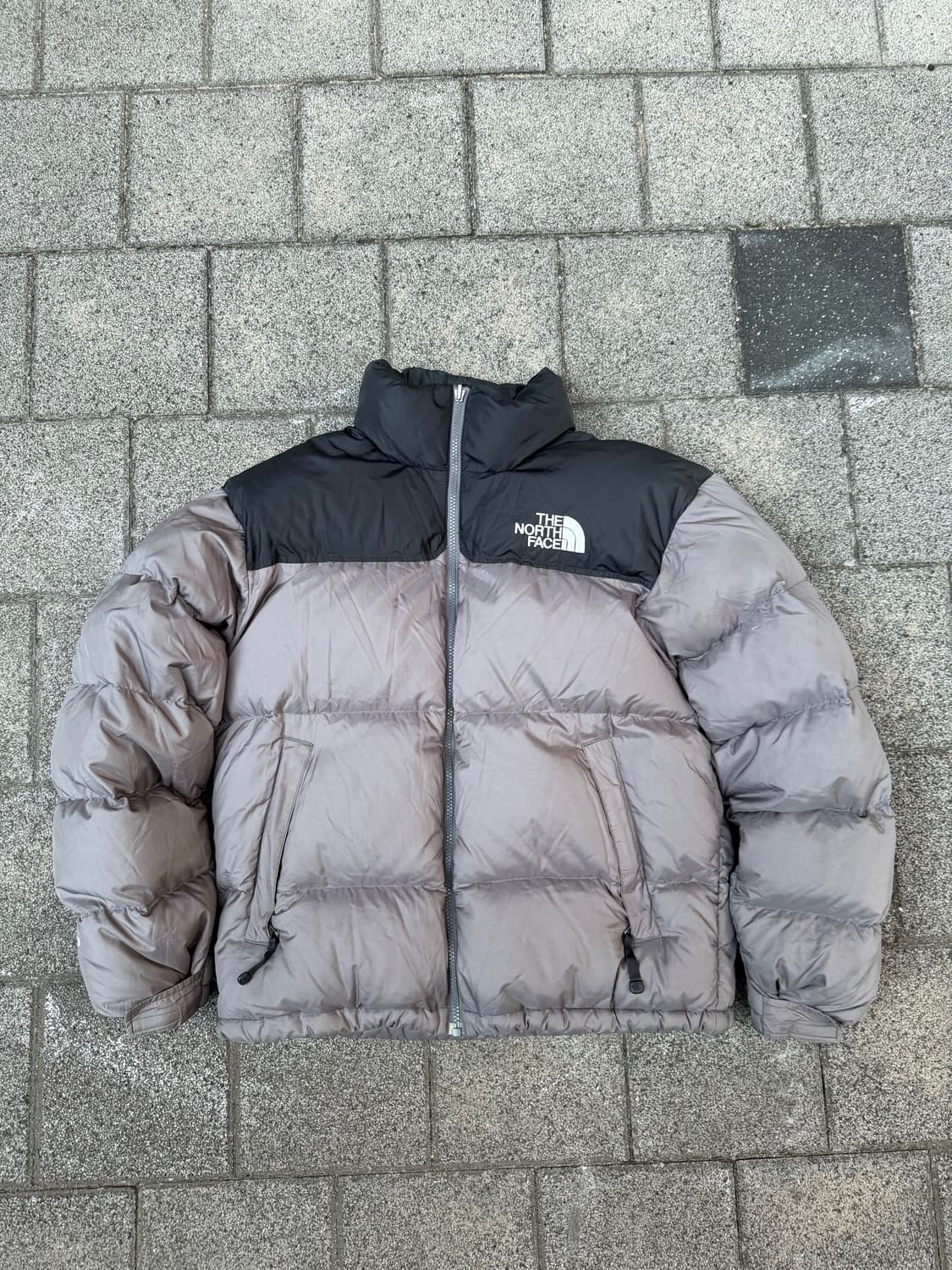 노스페이스 회색/검정 패딩 상품이미지1