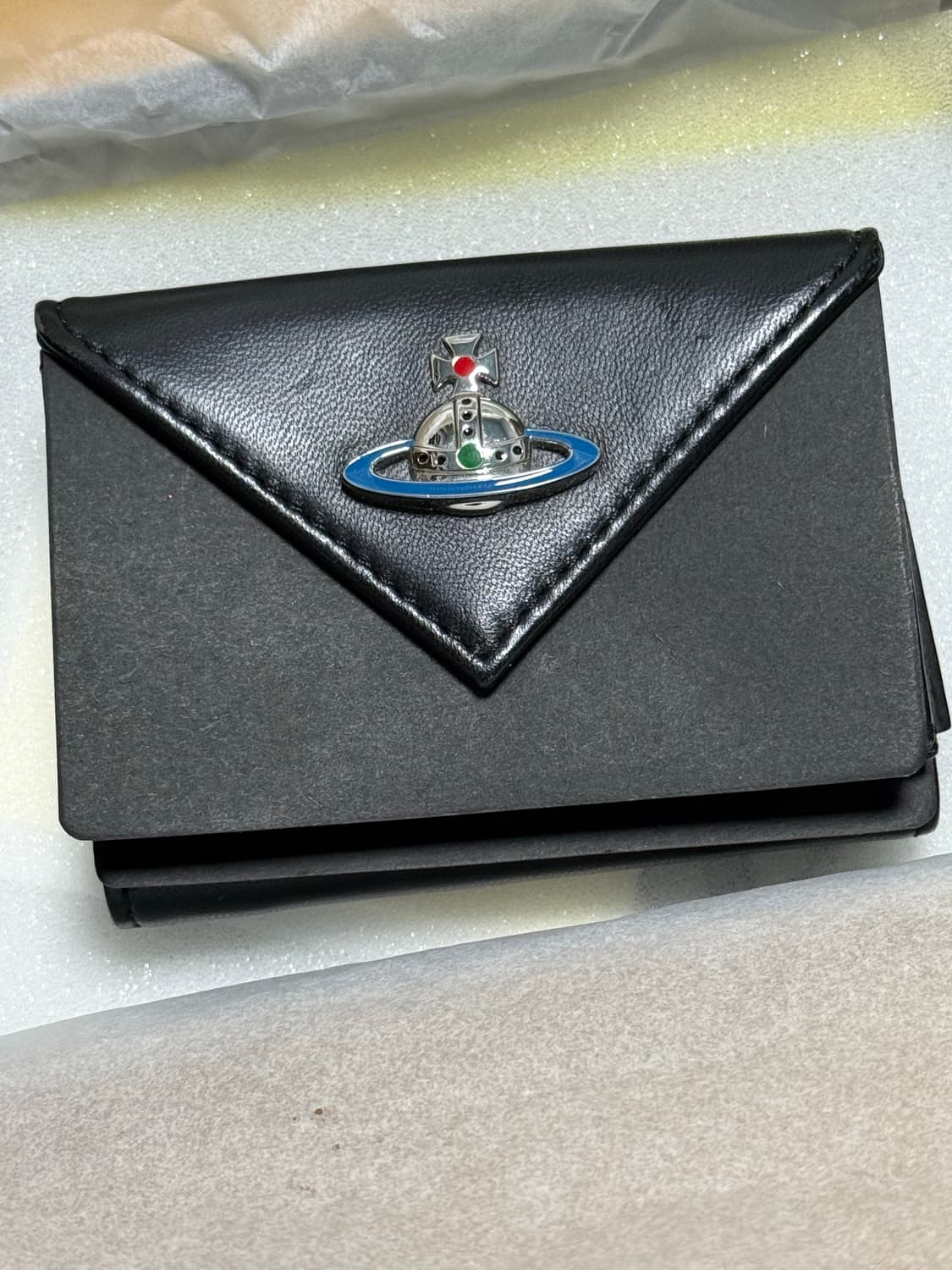 비비안 웨스트우드 엠마 엔벨로프 포켓 빌 폴드 블랙 상품이미지2