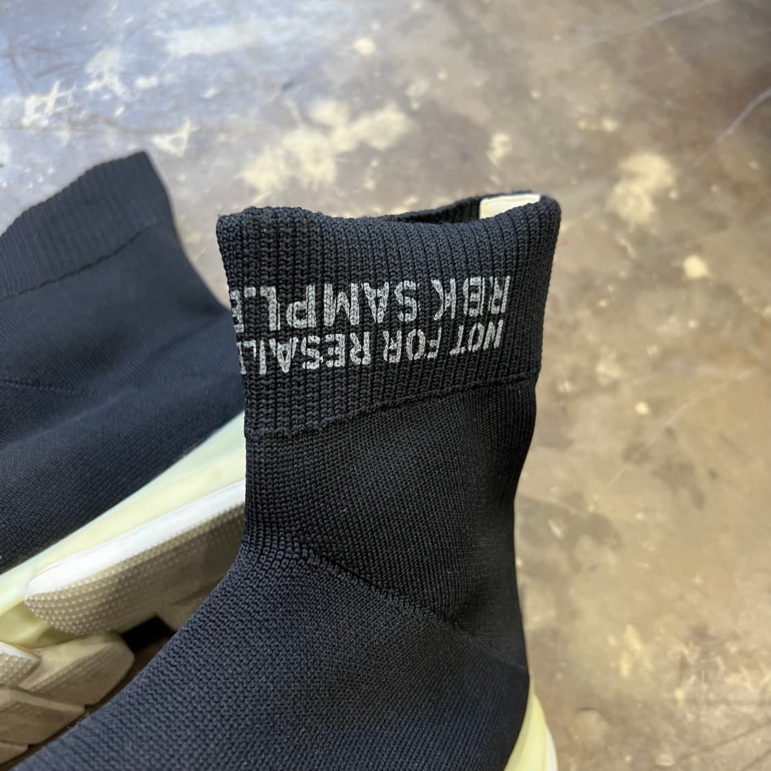 275) 리복 삭런 블랙 스니커즈 운동화 상품이미지5