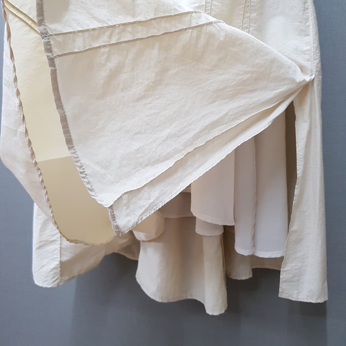 한섬 SJS 2022 스모킹 밴딩 반팔 플레어 원피스 76-90-155 상품이미지4