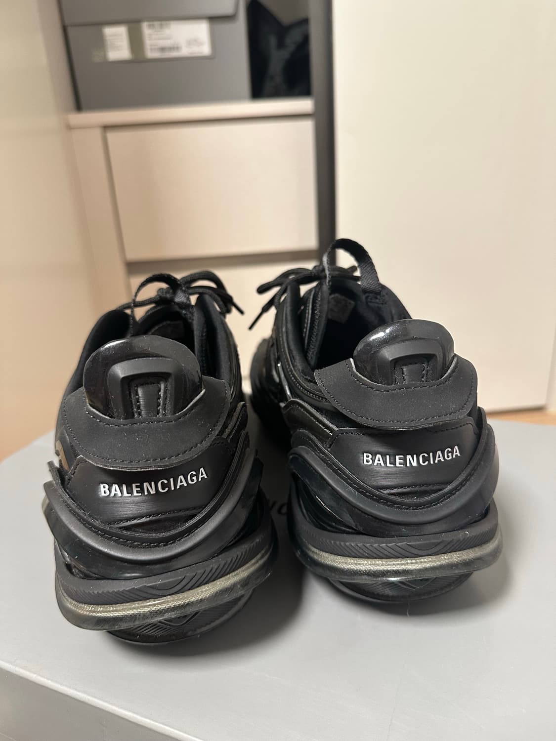 발렌시아가 타이렉스 42 블랙 상품이미지4