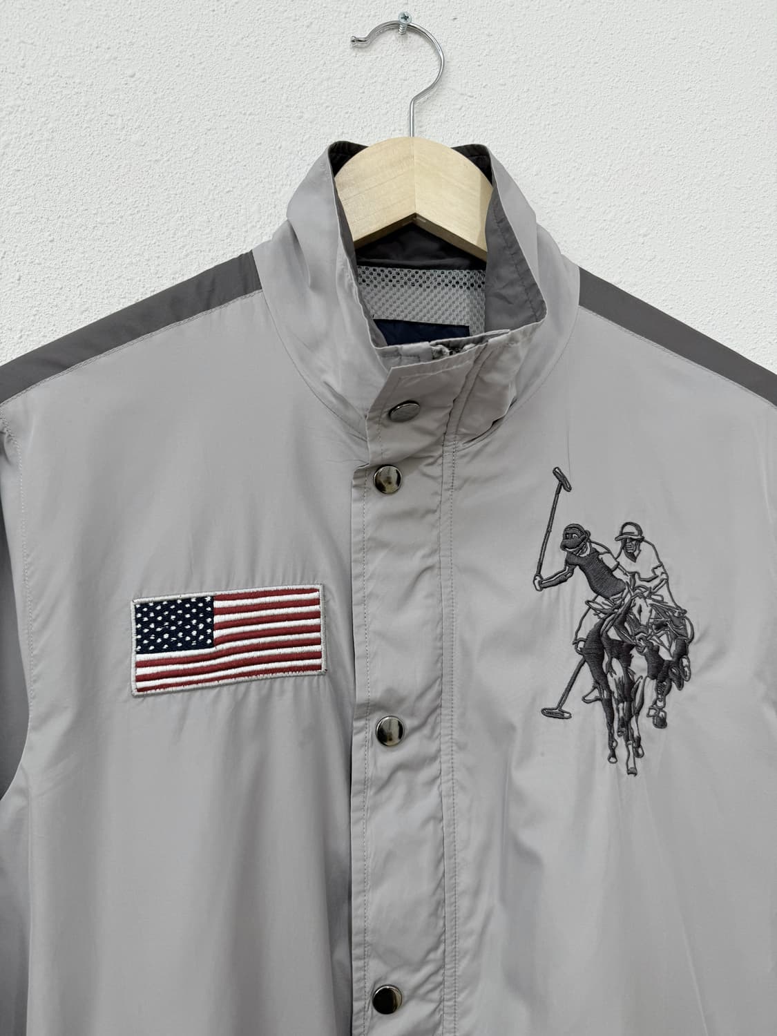 U.S. POLO ASSN 빅로고 성조기 윈드브레이커 자켓 상품이미지3
