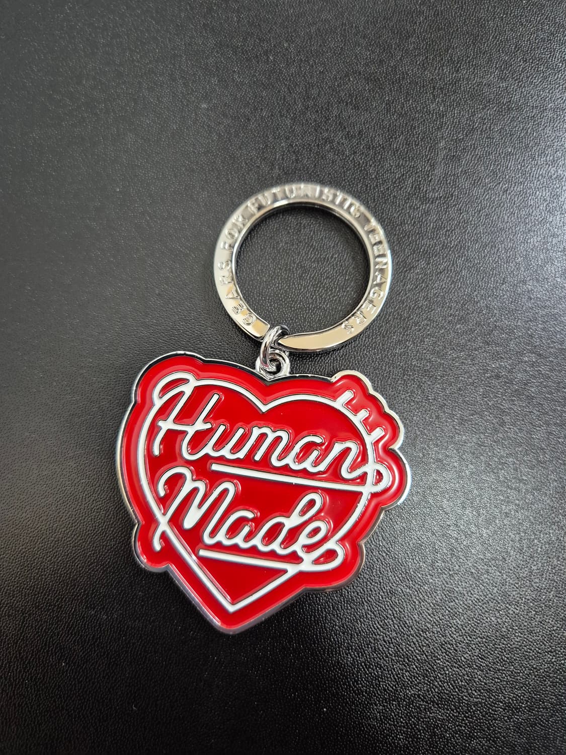 휴먼메이드 vely girls don't cry 키링 상품이미지1