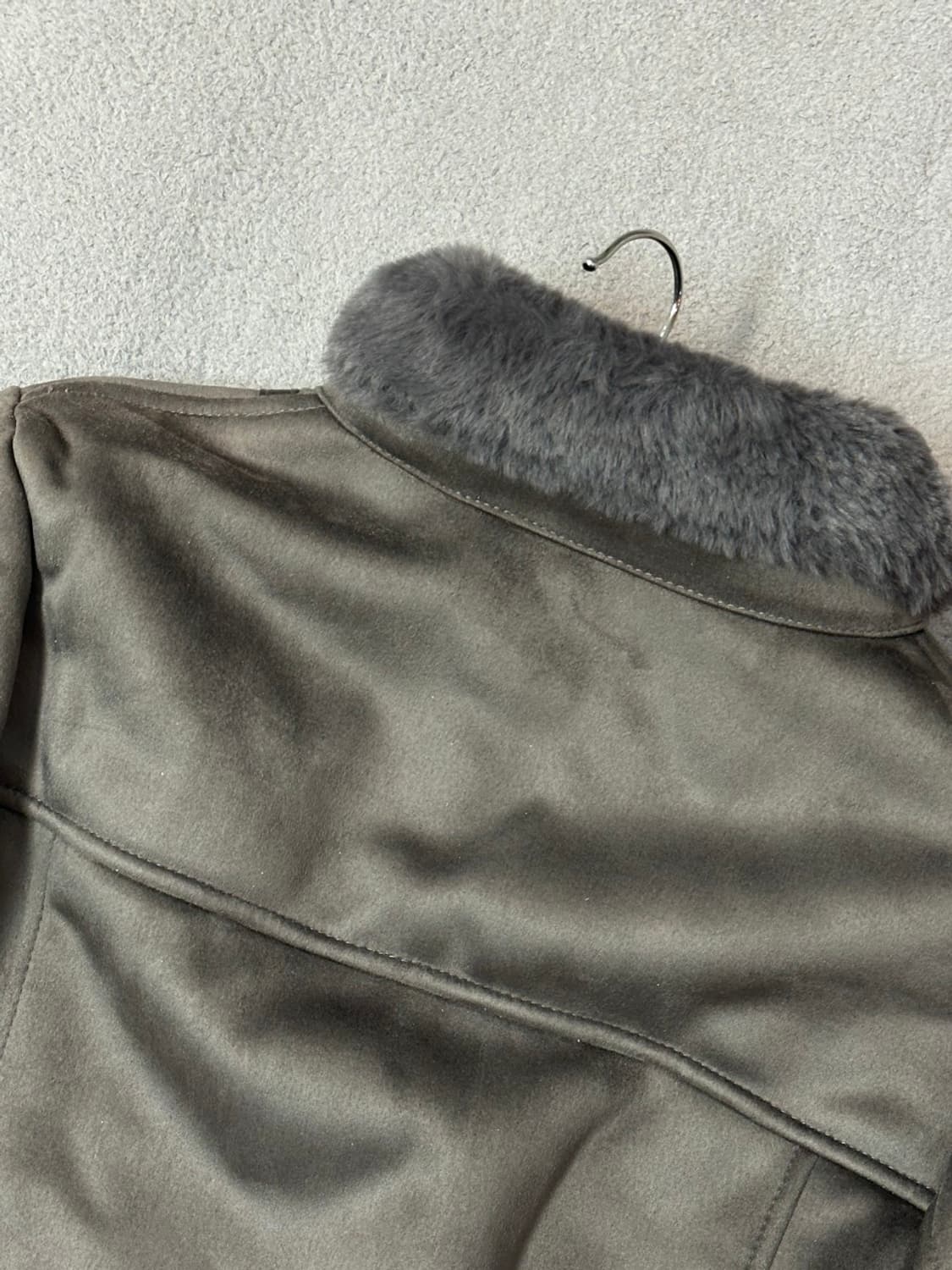 (55) 발렌시아 페이크퍼 레더자켓 여
(새상품)
 상품이미지6