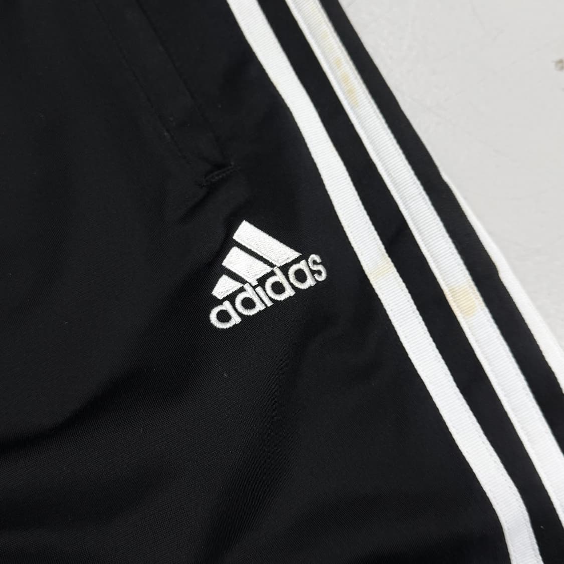 아디다스 00s 삼선 올드스쿨 와이드 트랙팬츠 상품이미지3