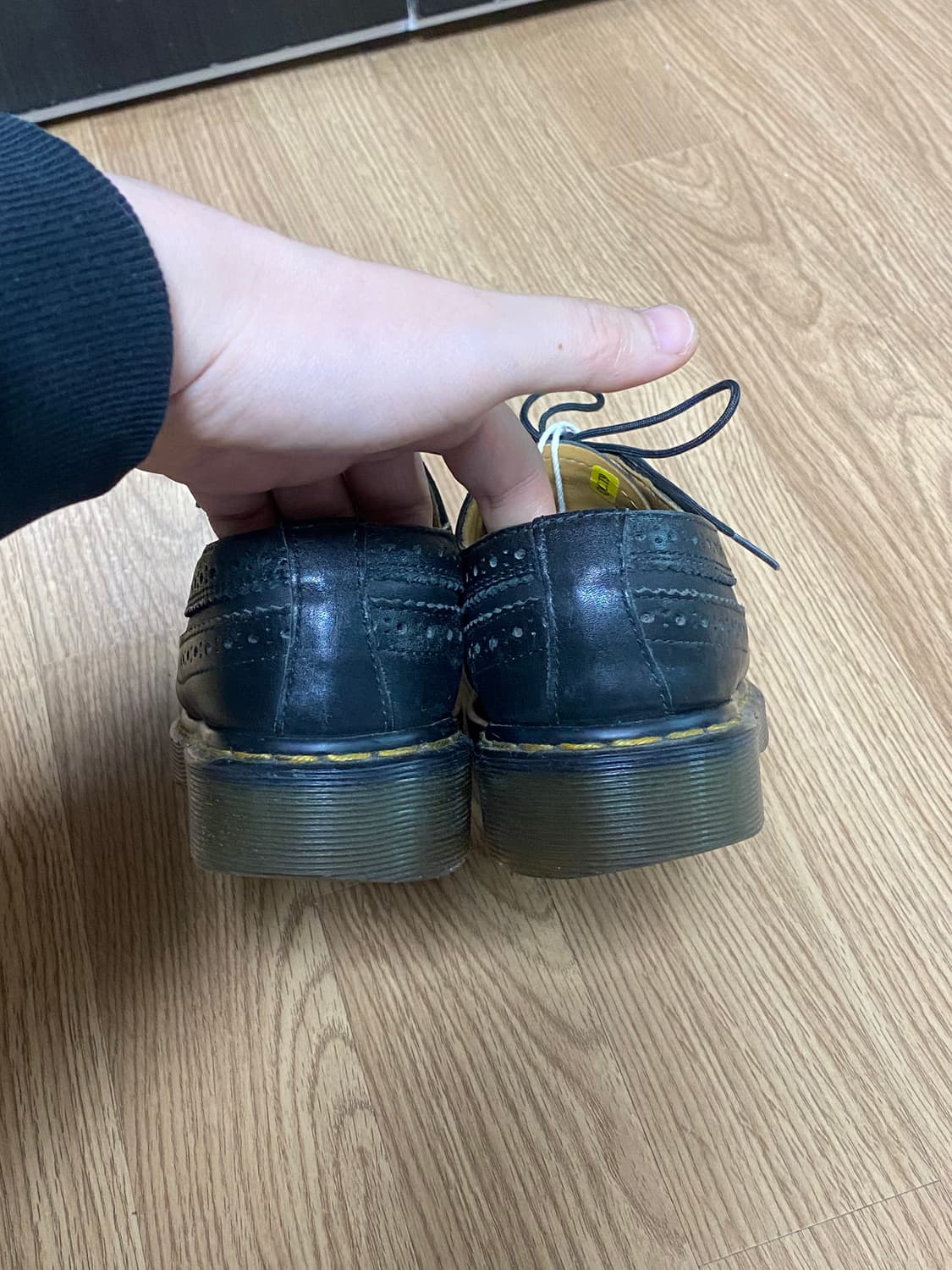 닥터마틴 10456 윙팁 블랙 상품이미지3