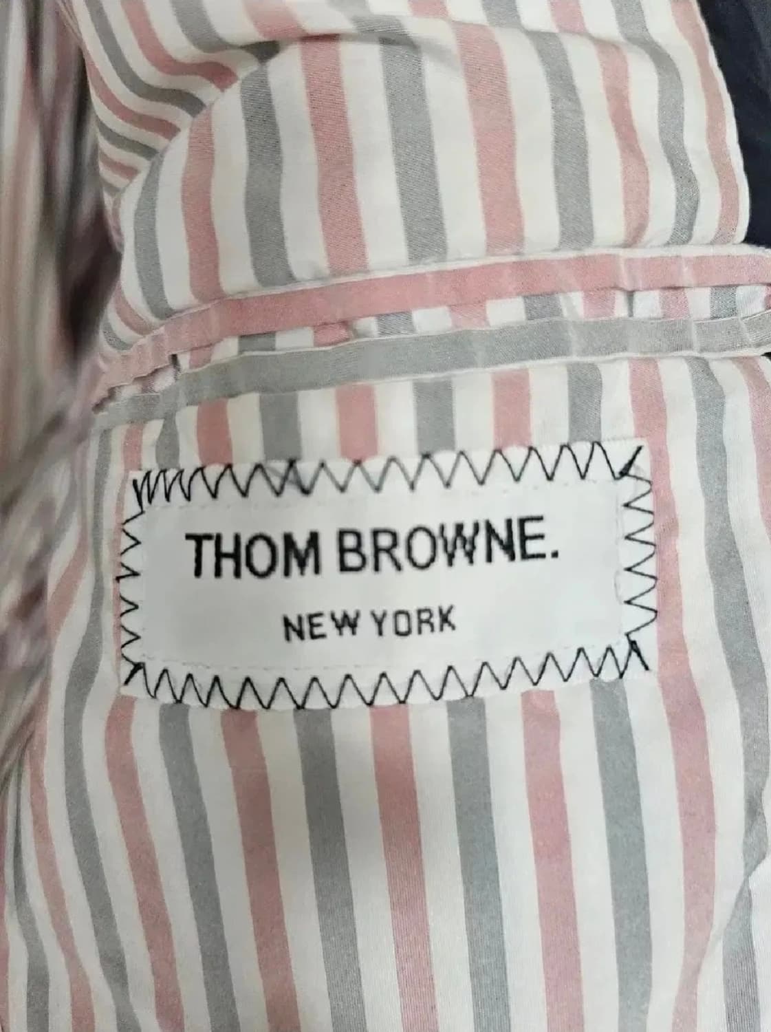 톰브라운 23fw 사선완장 롱패딩(1/100/오케이몰정품) 상품이미지9