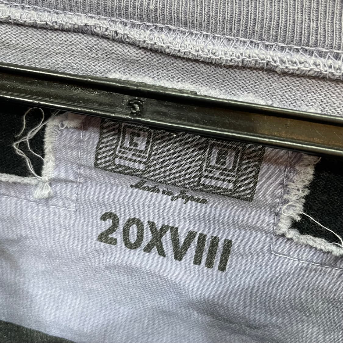 20XVIII Stripe Crewneck 상품이미지7