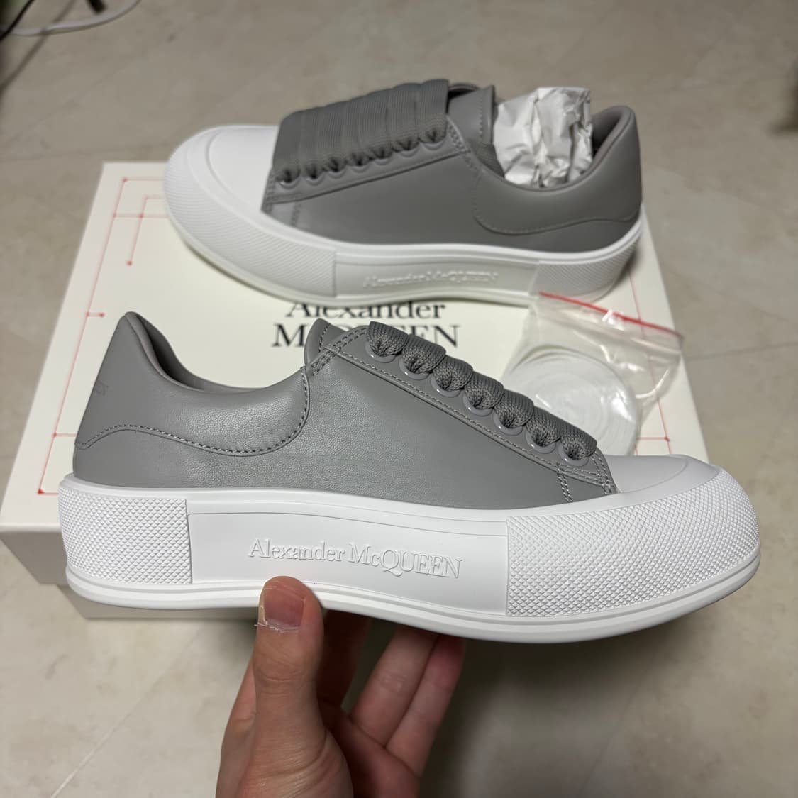 새상품(220)알렉산더맥퀸 데크 레이스 플림솔 상품이미지2