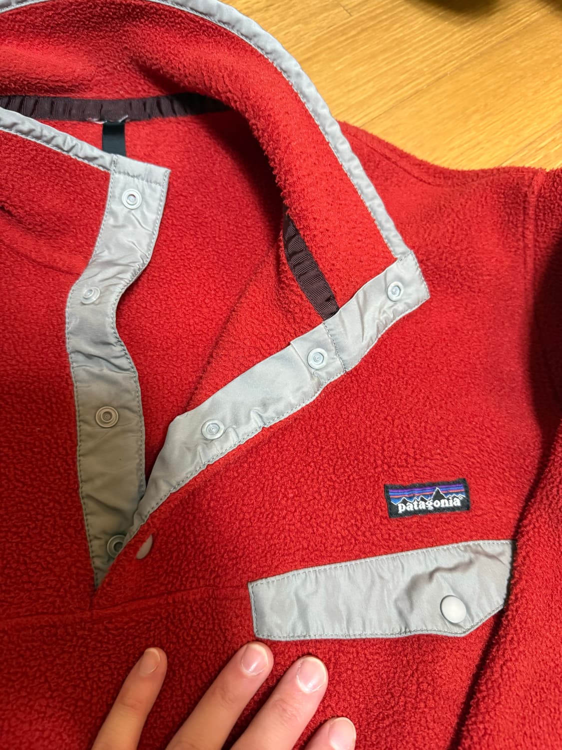 M 파타고니아 신칠라 레드 포켓 그레이 상품이미지4