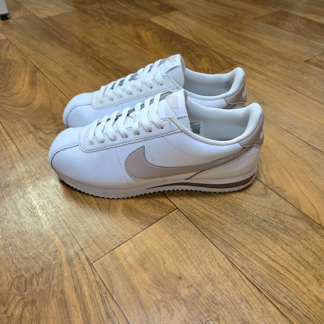 나이키 코르테즈 245 상품이미지1