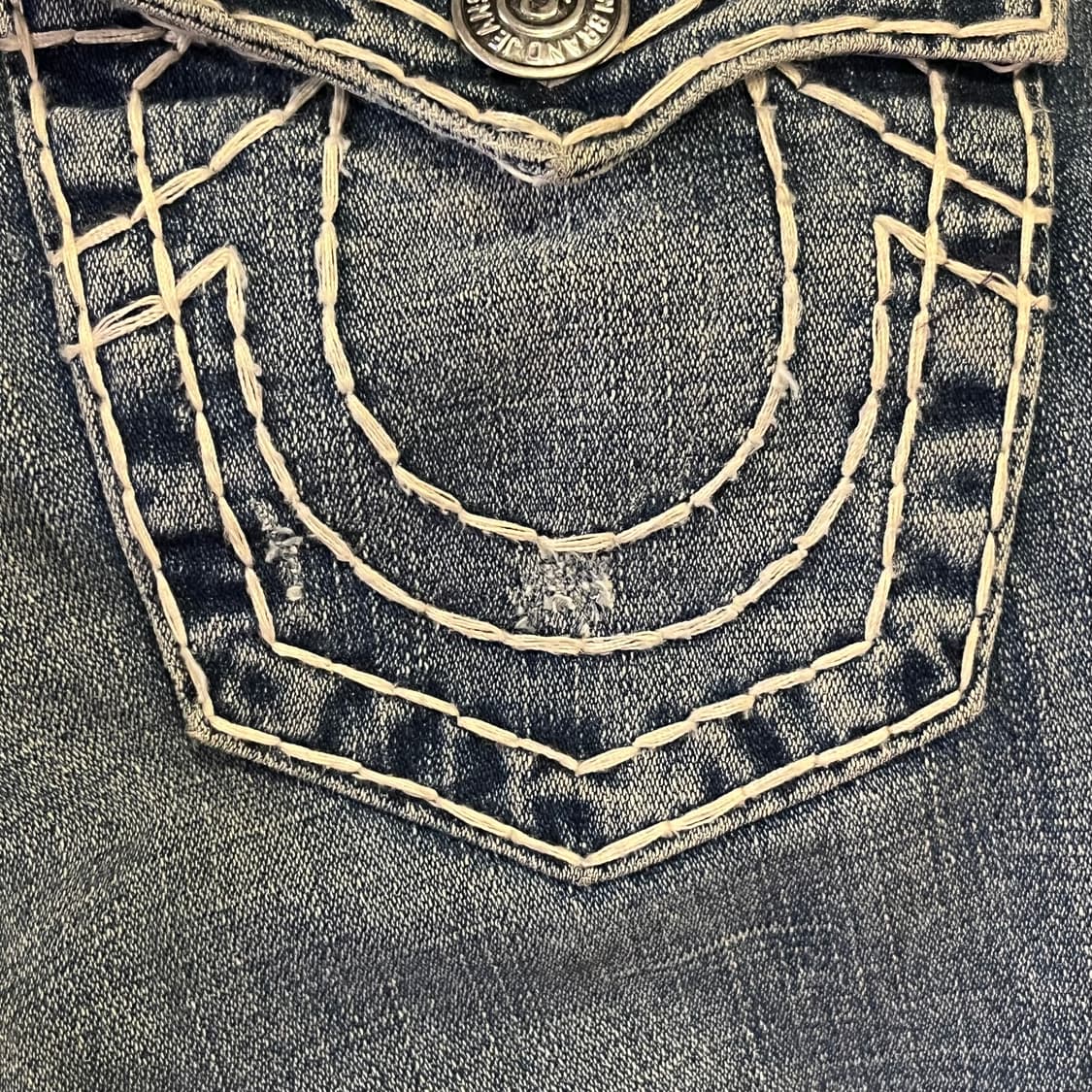 트루릴리전 조이수퍼티 흰색 스티치 부츠컷 데님팬츠 상품이미지8