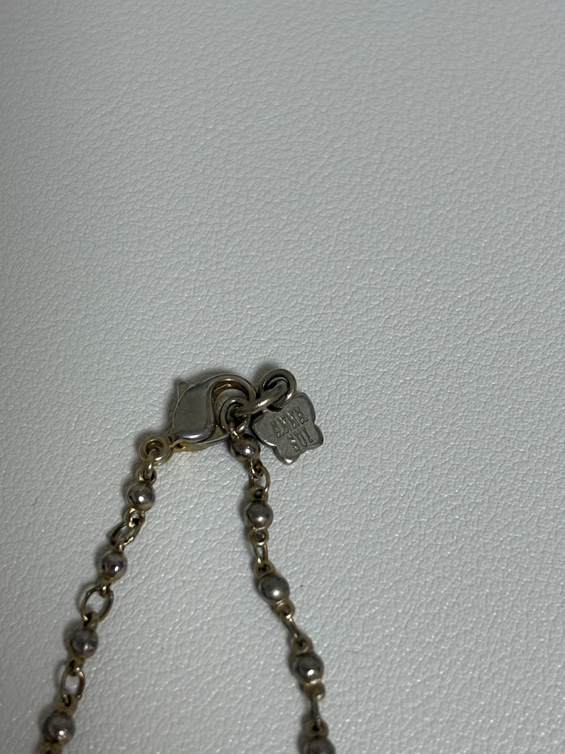안나수이 리버시블 나비 key 목걸이 상품이미지6