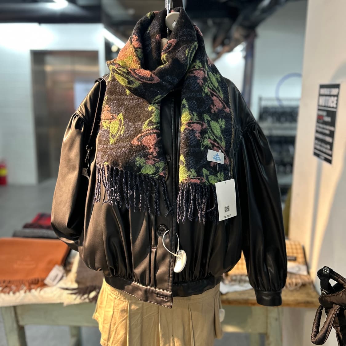 Vivienne Westwood Orb Muffler 상품이미지6