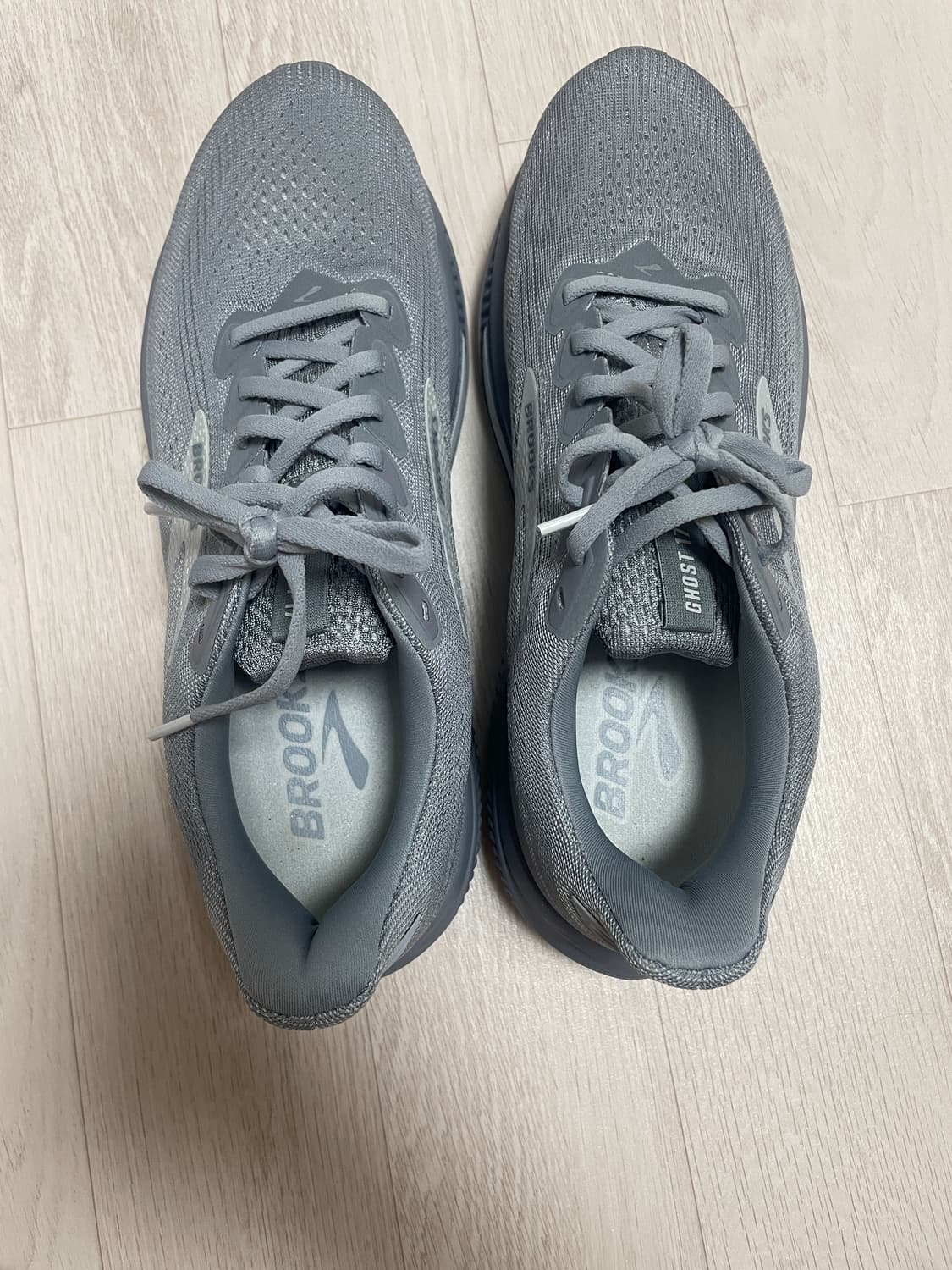 브룩스런닝화 고스트 17 프라머그레이 WIDE 275mm 상품이미지6