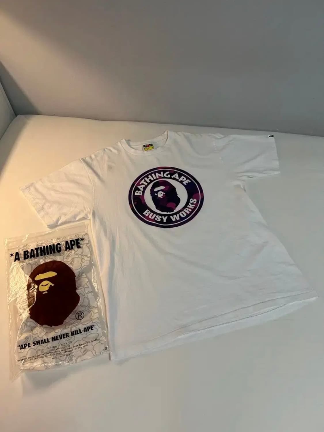 베이프 BUSY WORKS 반팔티셔츠 L 상품이미지1