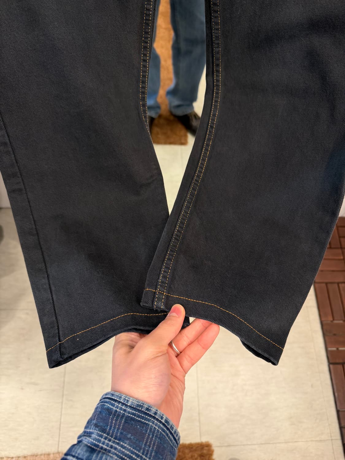 90s Levis 리바이스 550 흑청 데님 팬츠 (31) (USA) 상품이미지4