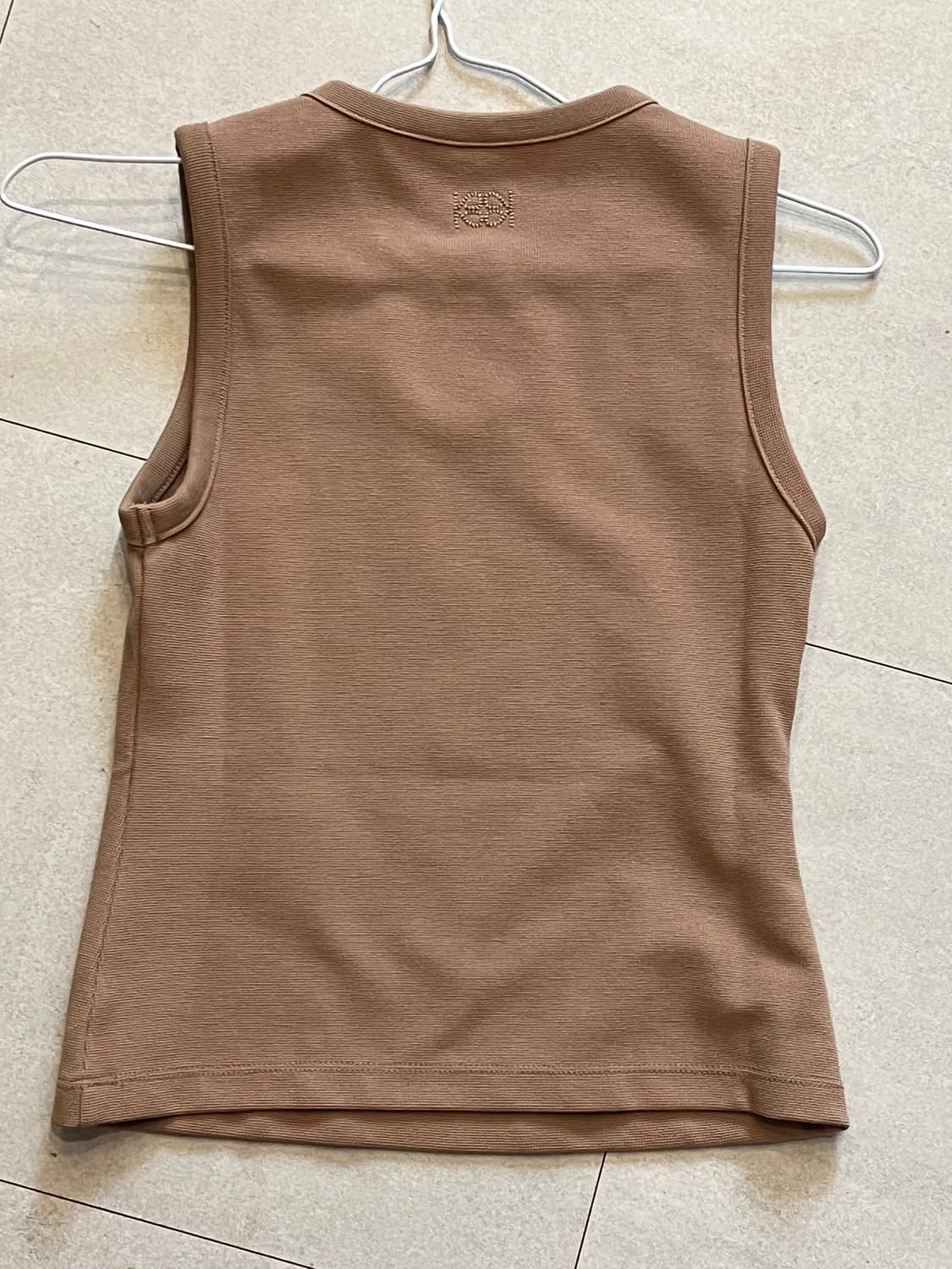 기준 슬리브리스 상품이미지4