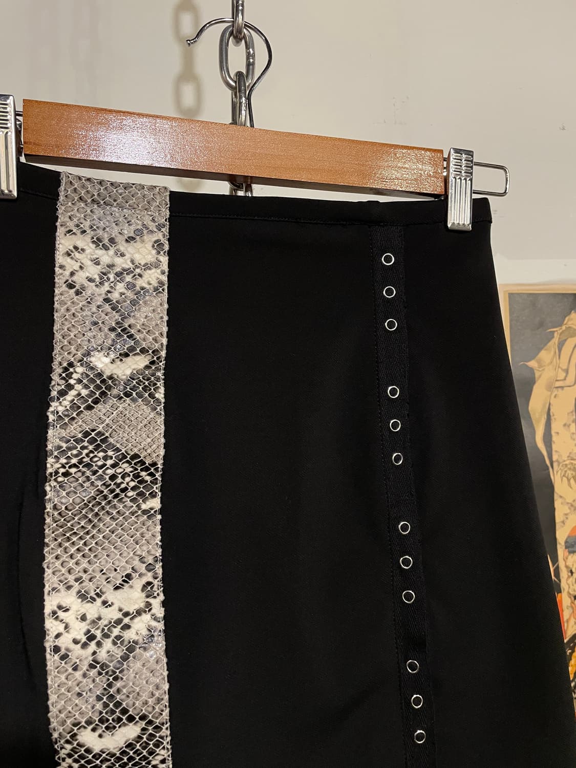 punk rave 펑크레이브 파이톤 패턴 버튼 절개 스커트 상품이미지2