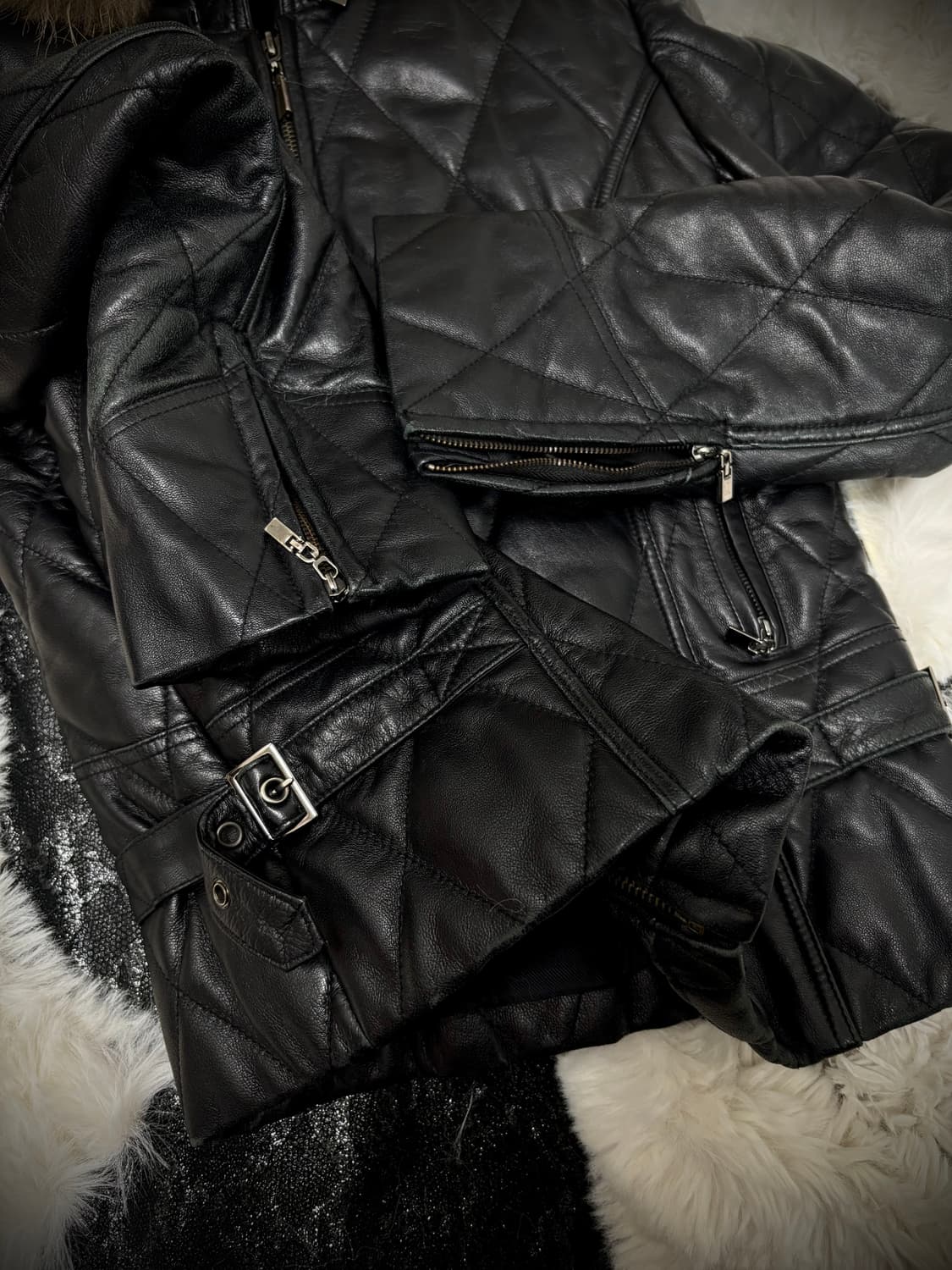 SheepSkin Down Leather Buckle Detail Fur 상품이미지2