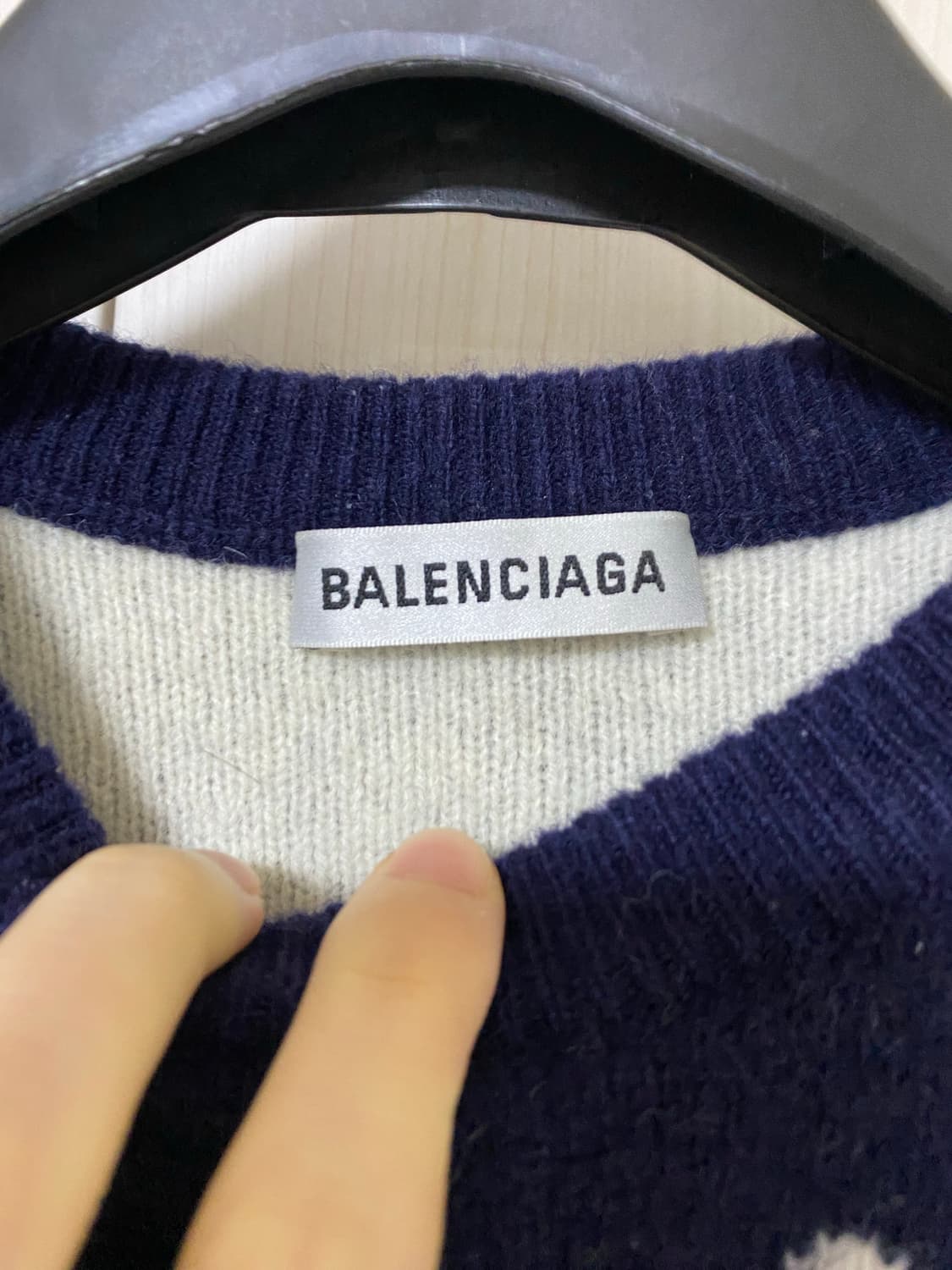 발렌시아가 멀티 로고 니트 네이비 s 상품이미지3