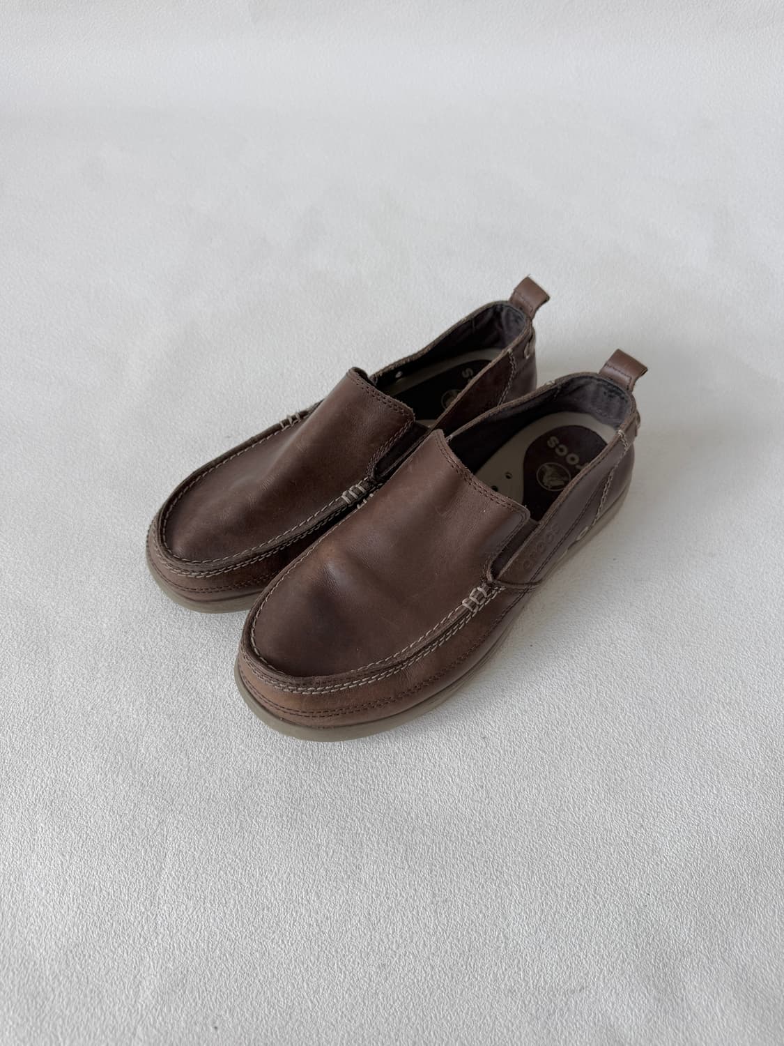 [7M]크록스(Crocs) 레더 로퍼 상품이미지4