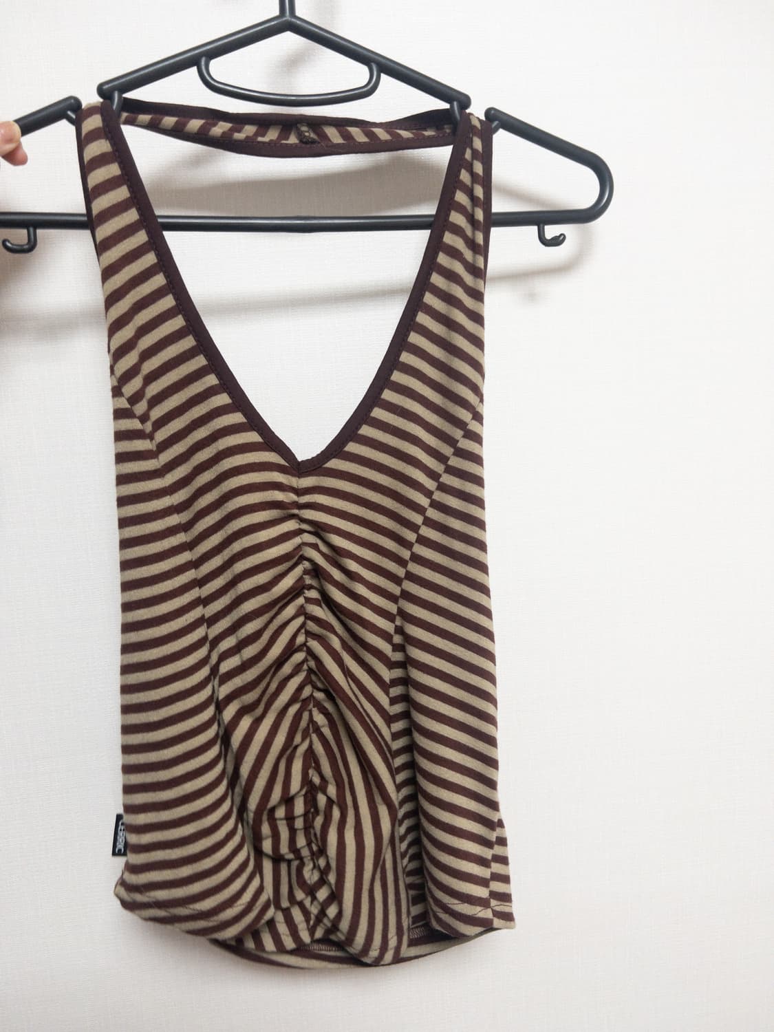 CERRIC STRIPE HALTER NECK SLEEVELESS 브라운 상품이미지4