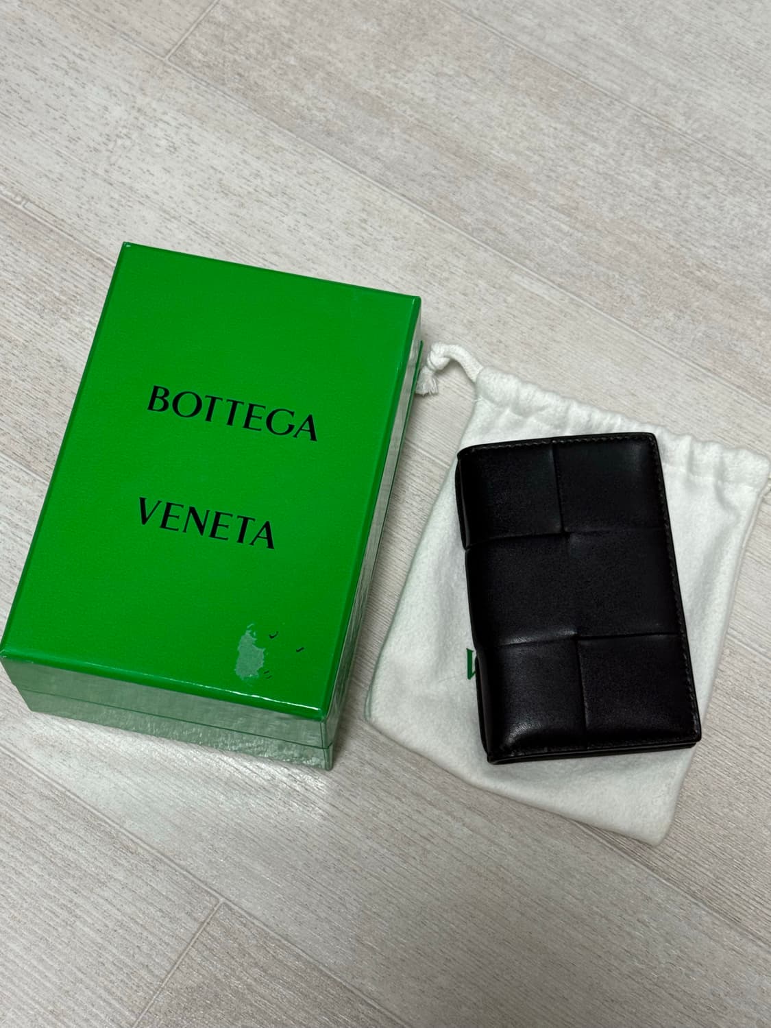 보테가베네타 플랩 카드 케이스 블랙 S급 중고⭐️ 상품이미지1