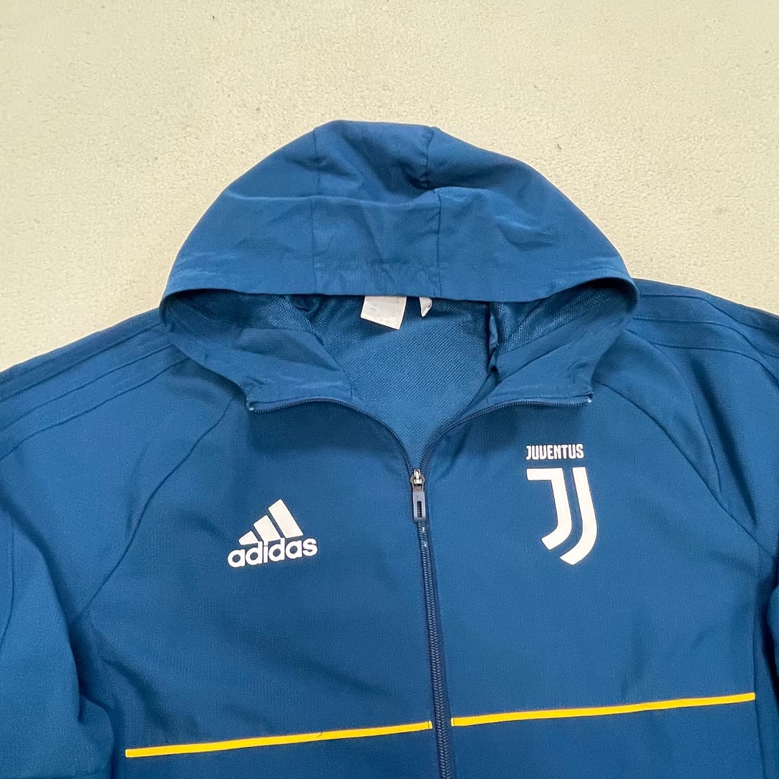 Adidas navy Juventus windbreaker 상품이미지5